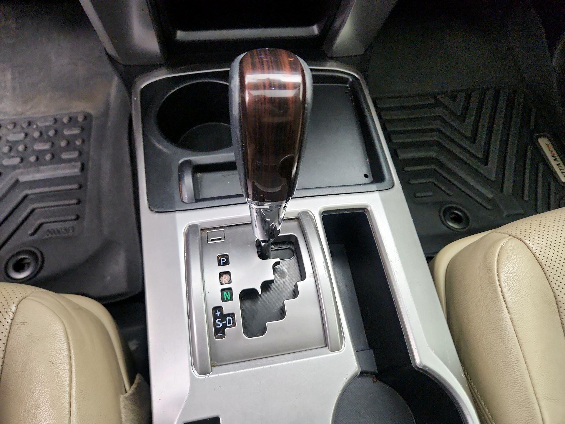 Thumbnail: 2015 Toyota 4Runner - 18