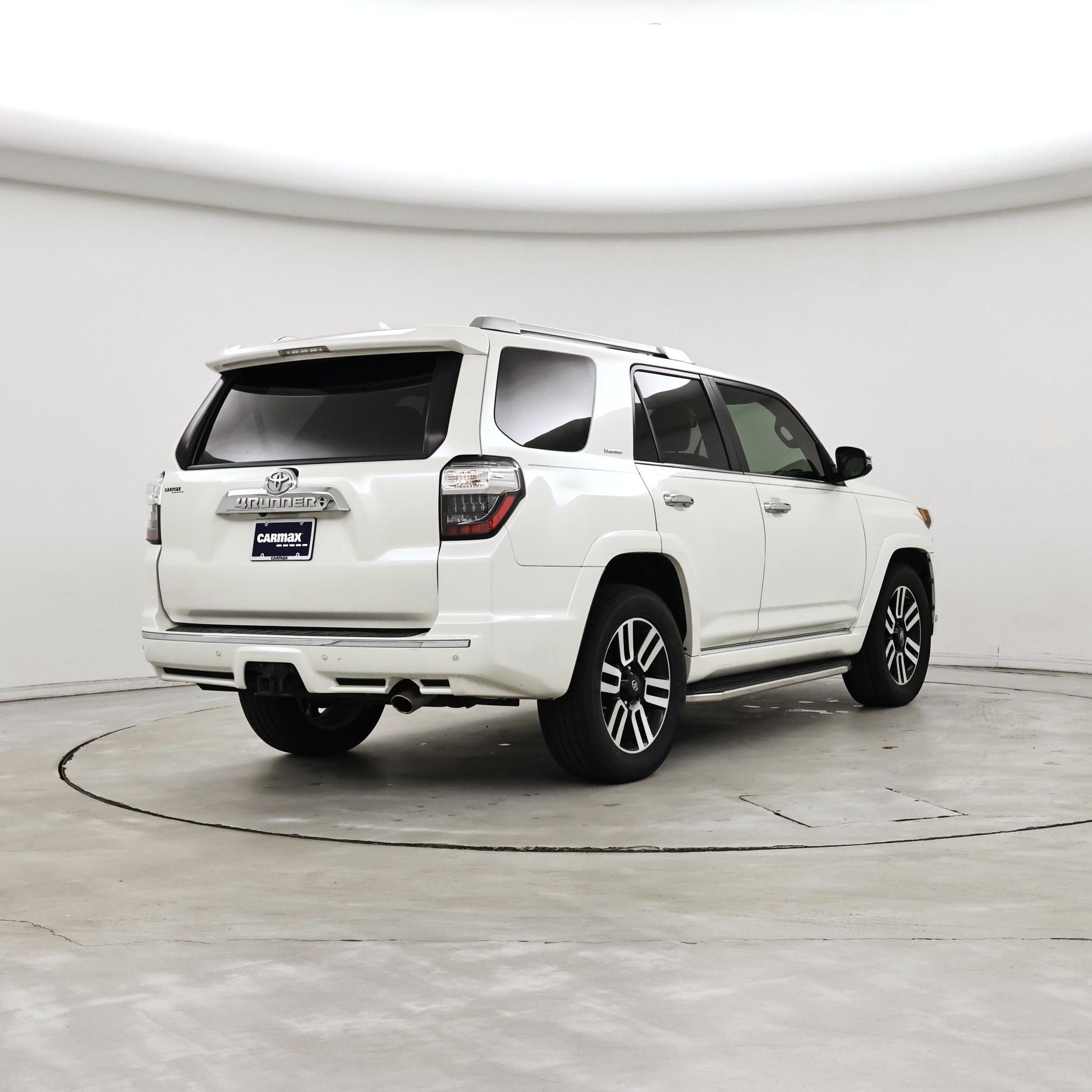 Thumbnail: 2015 Toyota 4Runner - 8
