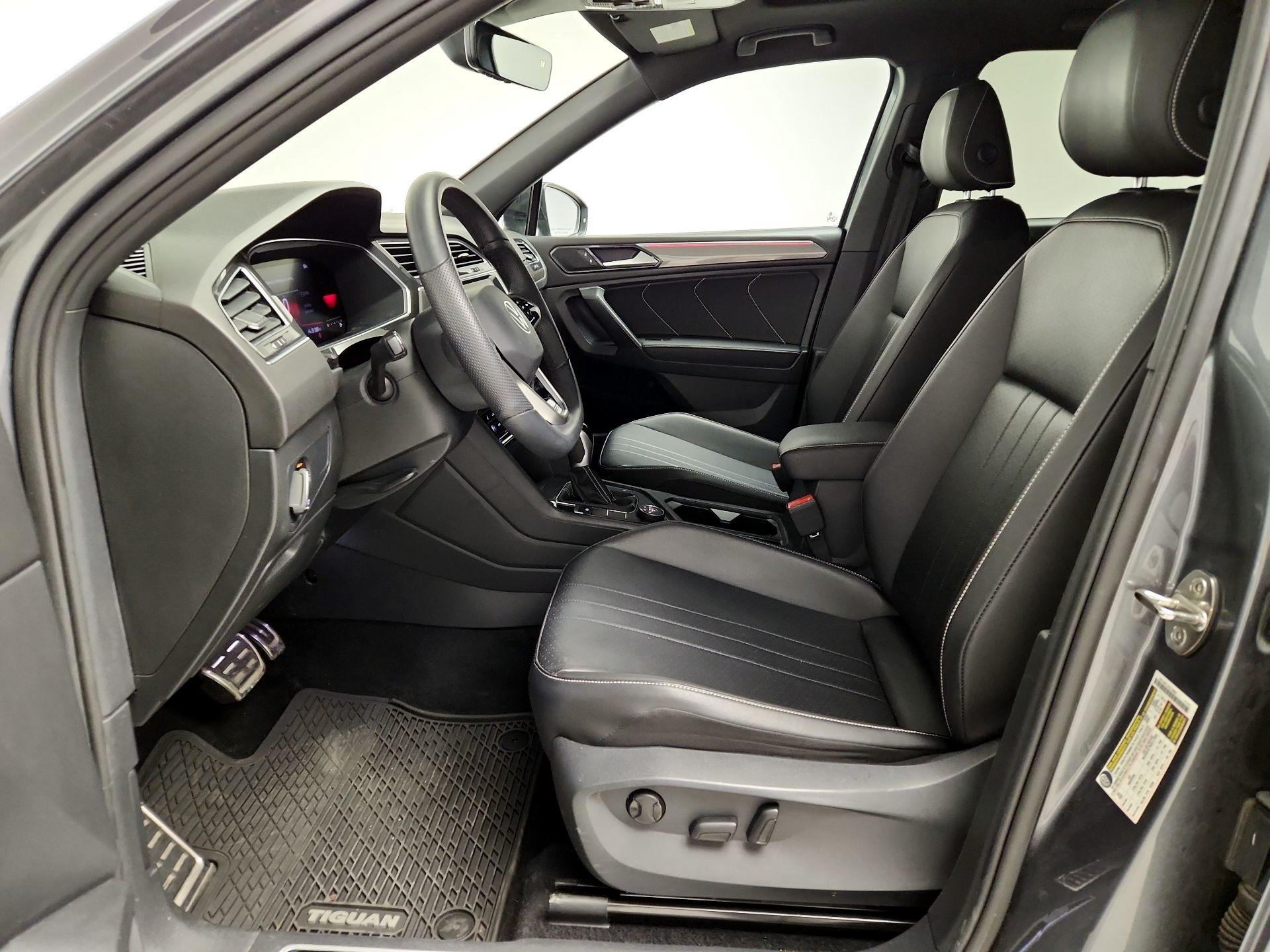 Thumbnail: 2022 Volkswagen Tiguan - 11