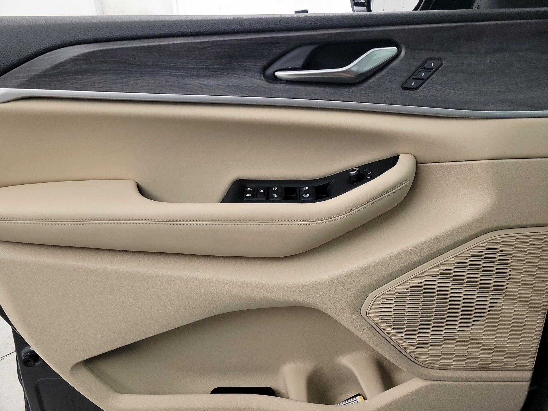 Thumbnail: 2023 Jeep Grand Cherokee - 12