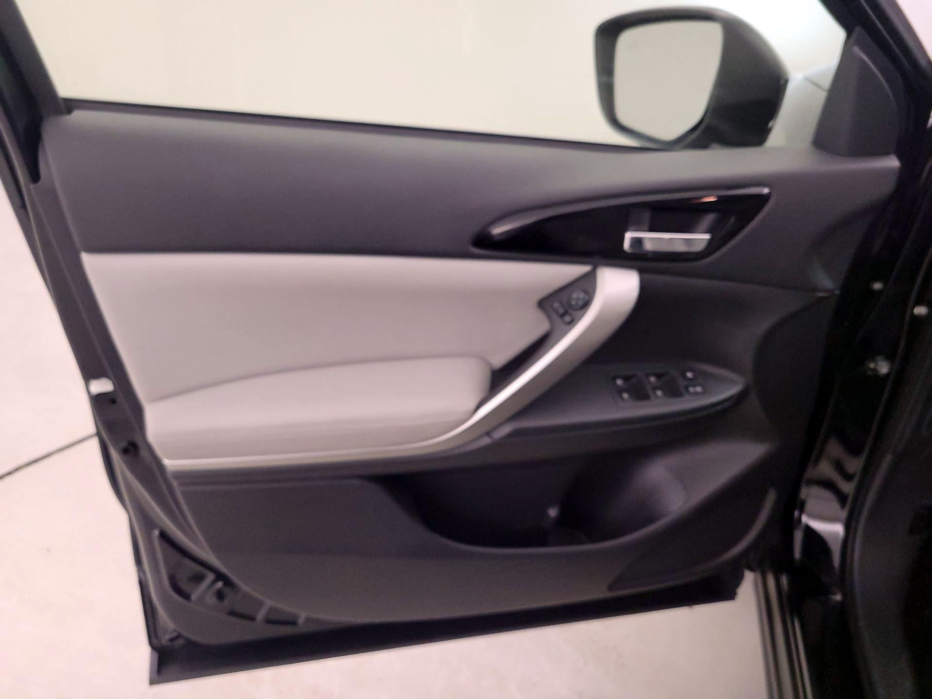 Thumbnail: 2024 Mitsubishi Eclipse Cross - 12