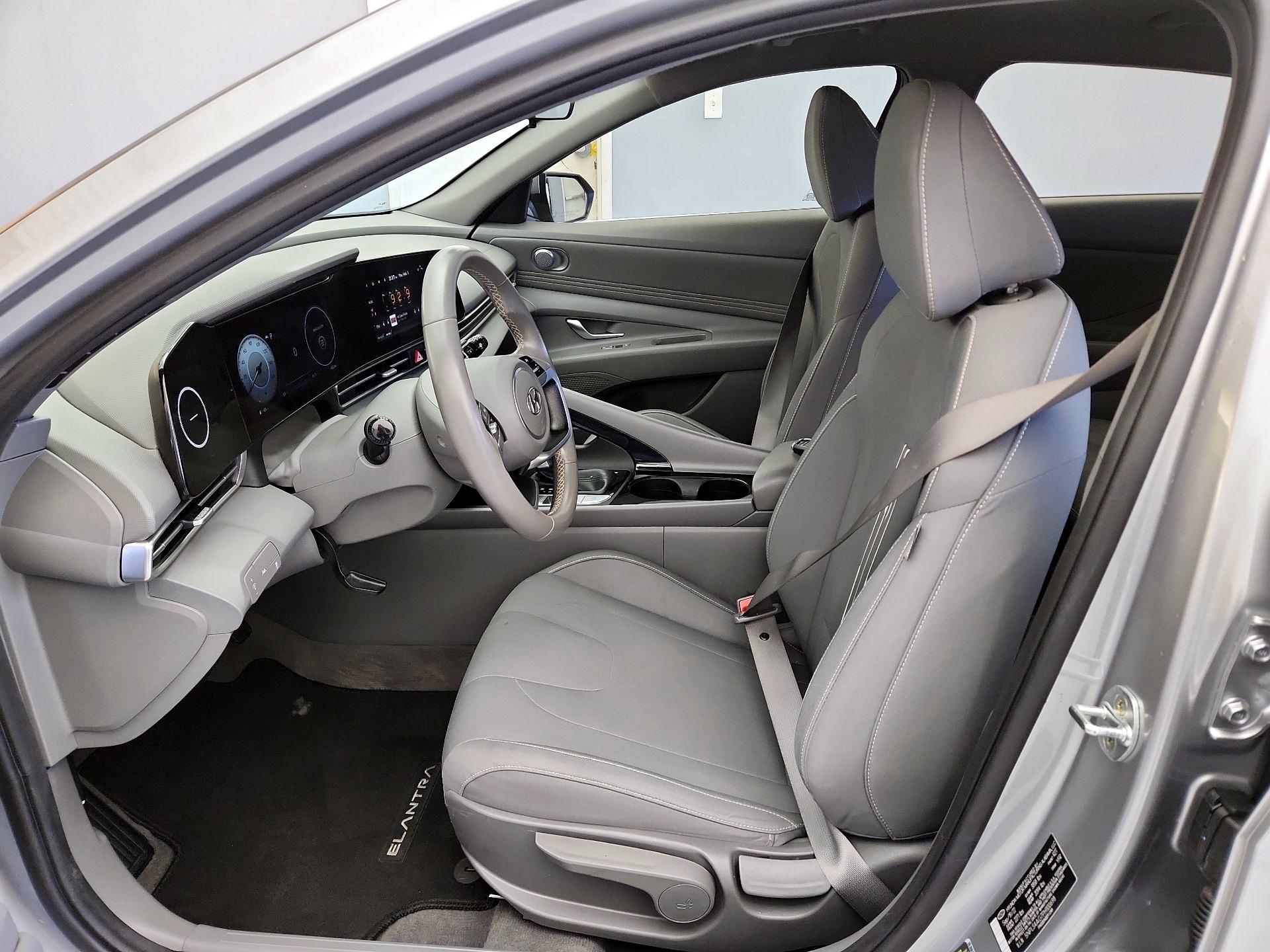 Thumbnail: 2023 Hyundai Elantra - 11