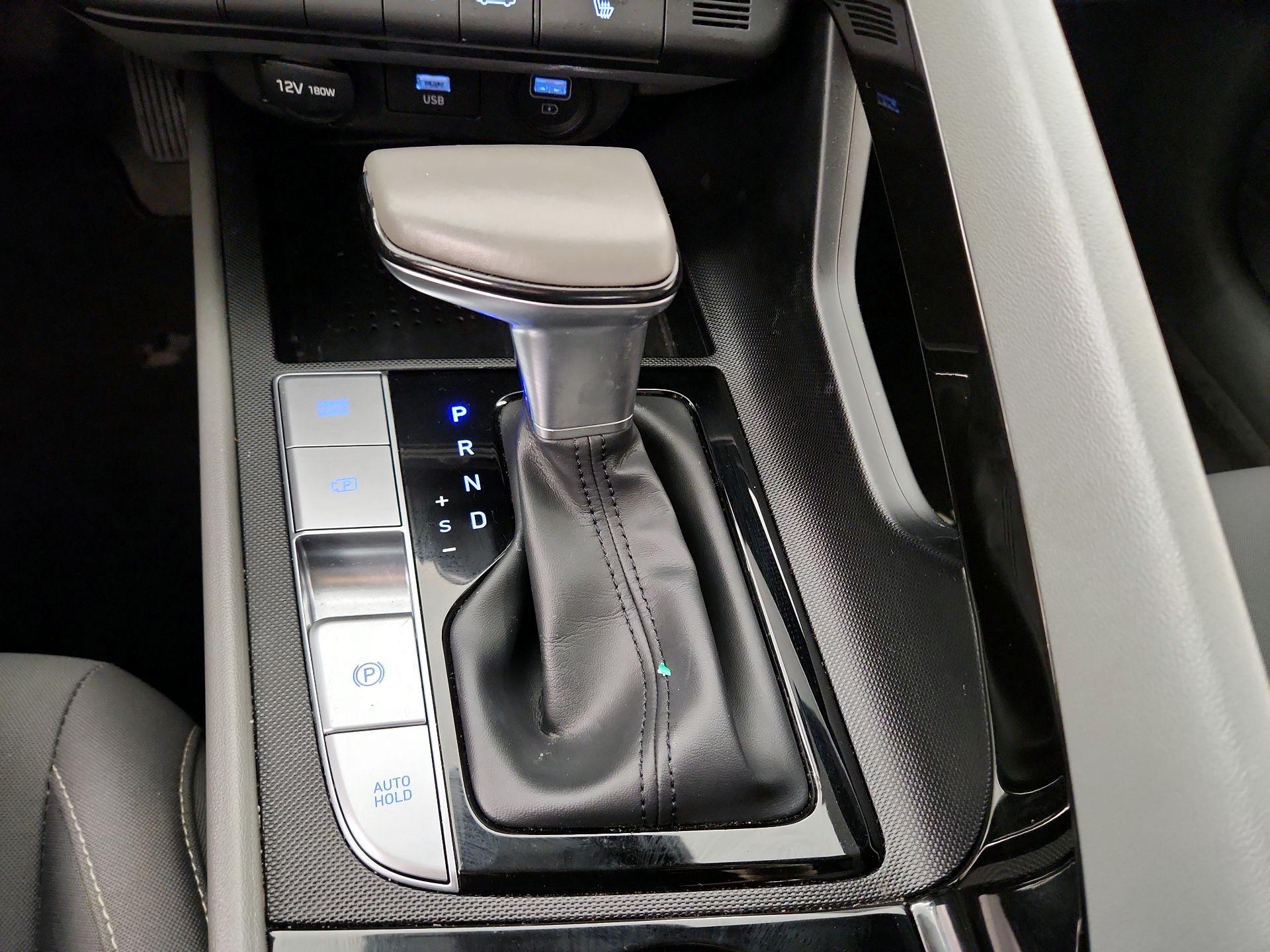 Thumbnail: 2023 Hyundai Elantra - 18