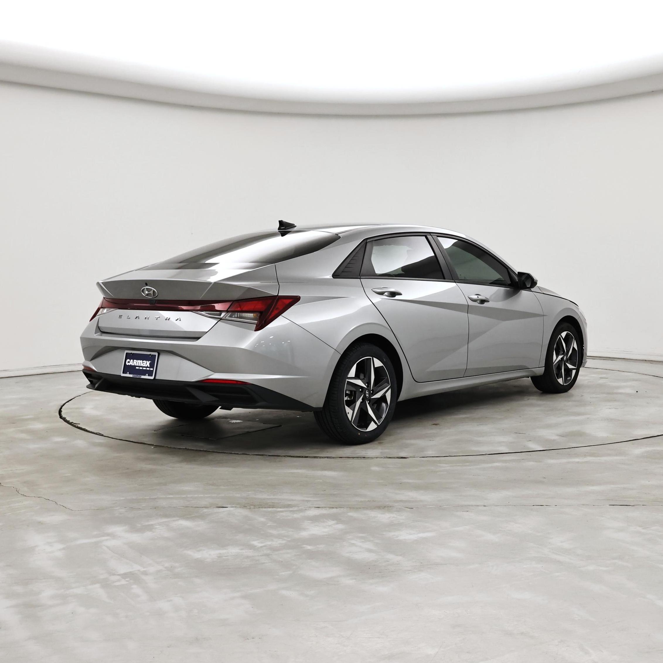 Thumbnail: 2023 Hyundai Elantra - 8