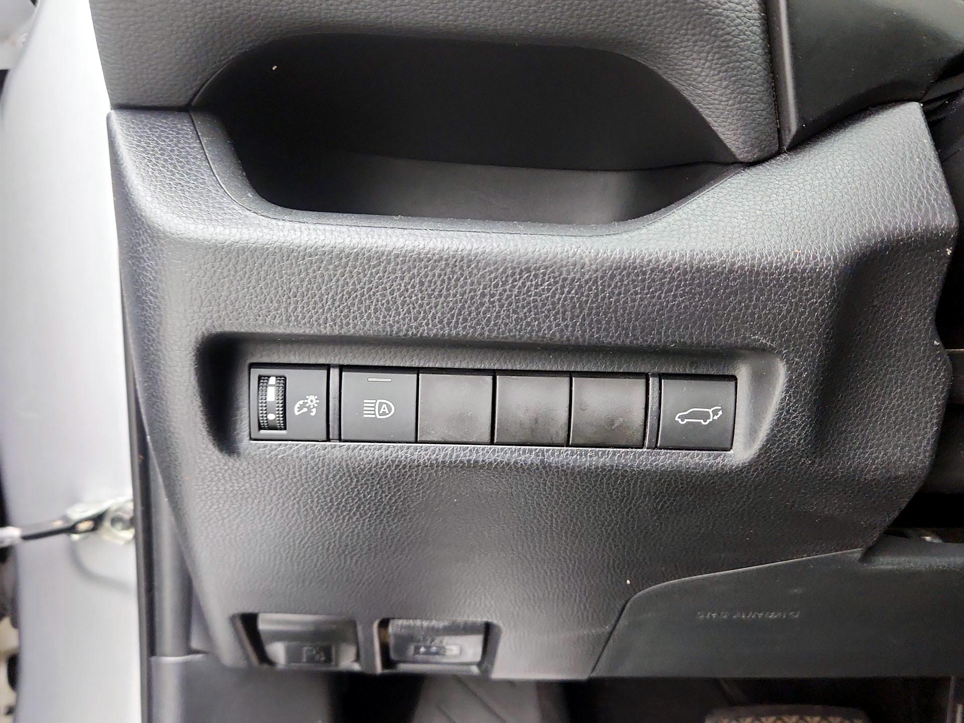 Thumbnail: 2020 Toyota RAV4 - 13