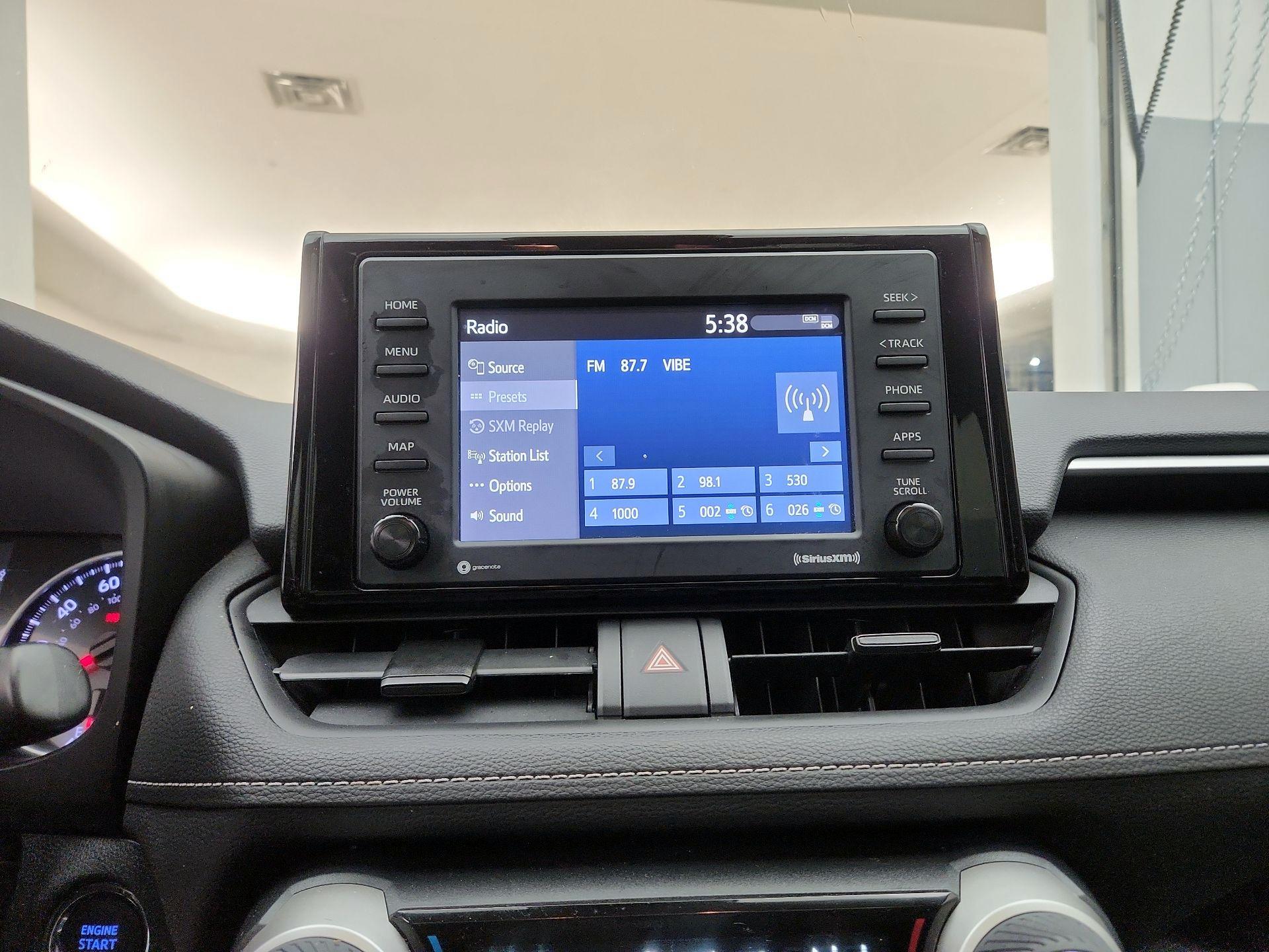 Thumbnail: 2020 Toyota RAV4 - 15