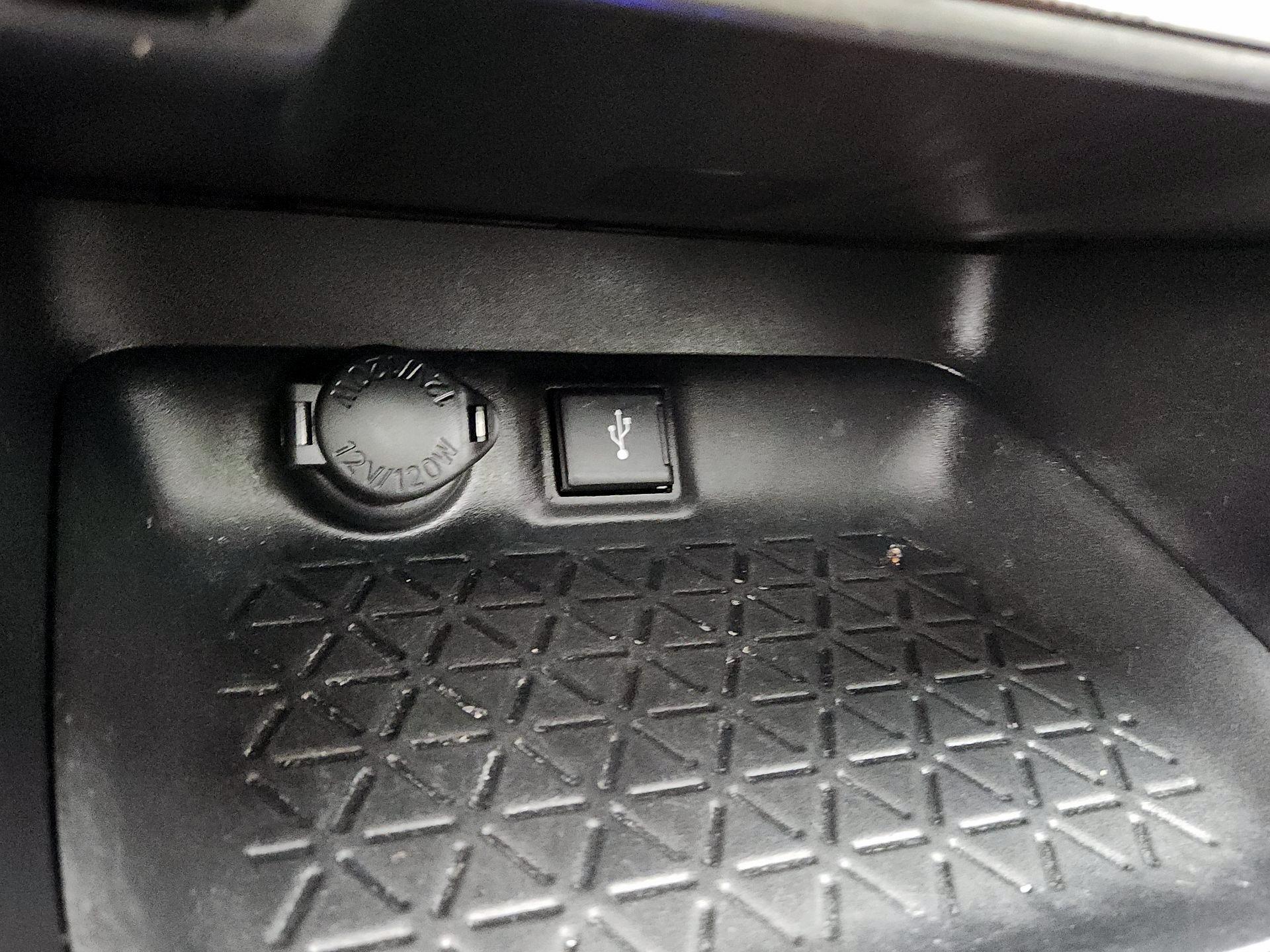 Thumbnail: 2020 Toyota RAV4 - 18