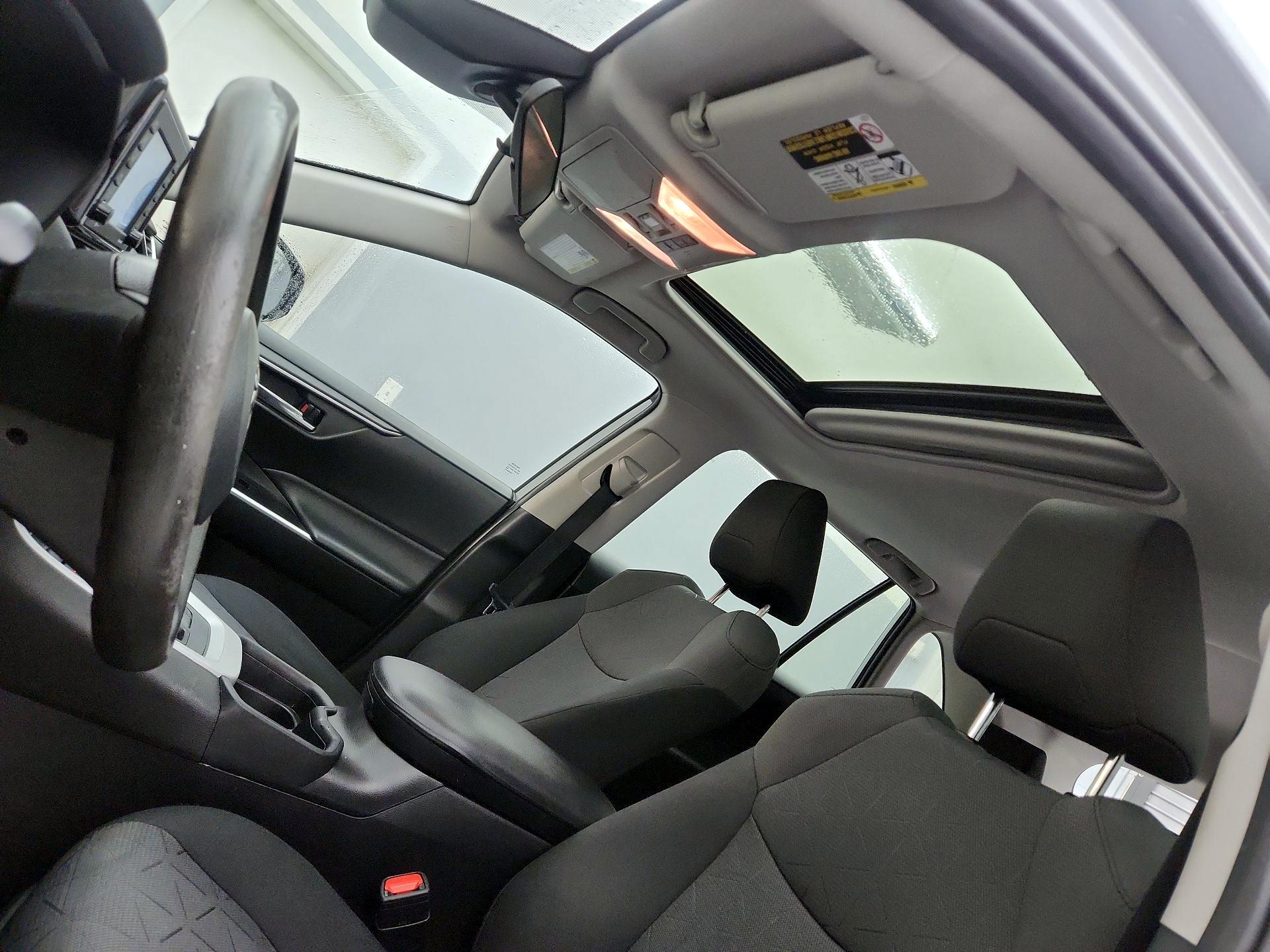 Thumbnail: 2020 Toyota RAV4 - 19