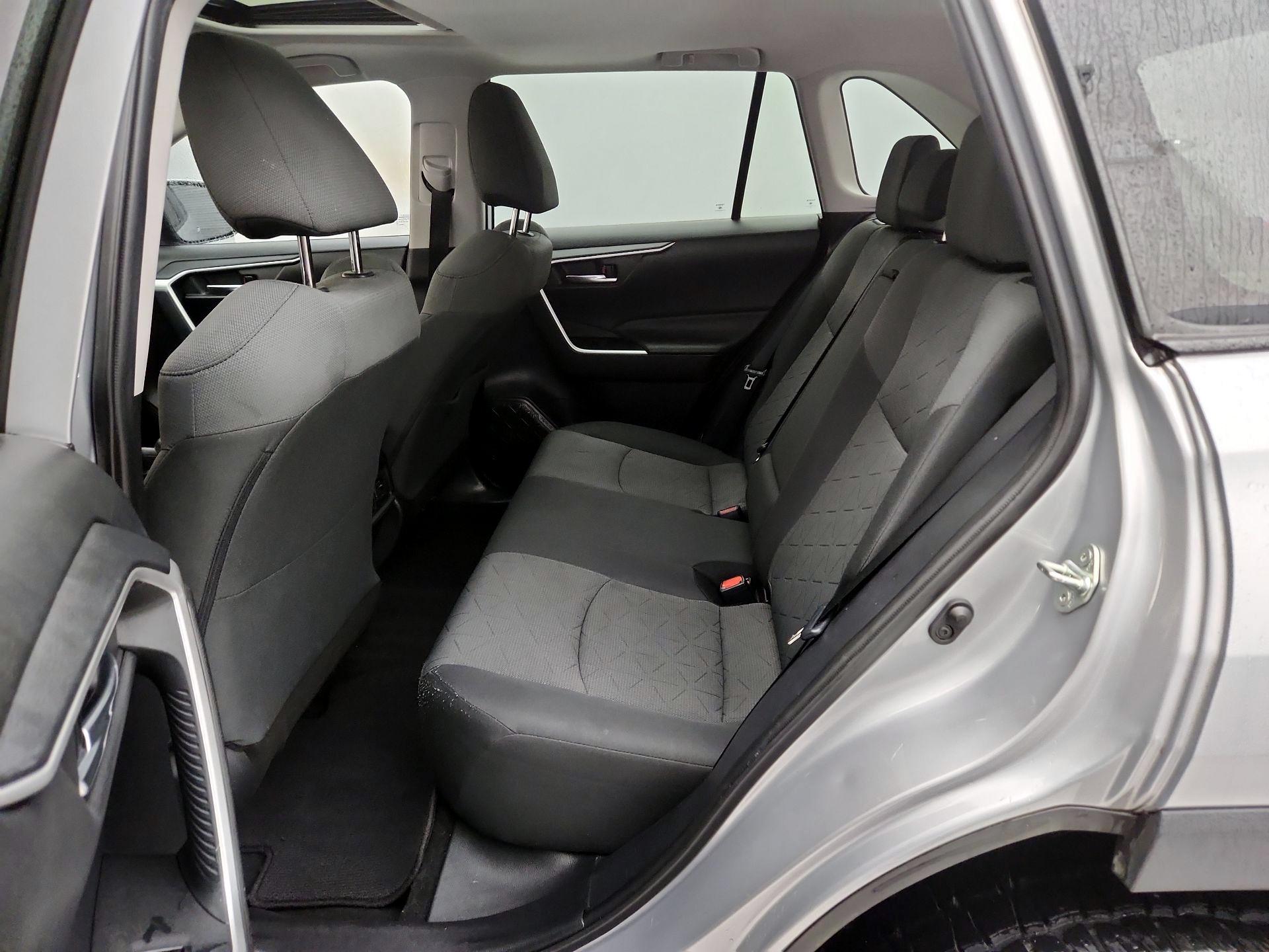 Thumbnail: 2020 Toyota RAV4 - 20