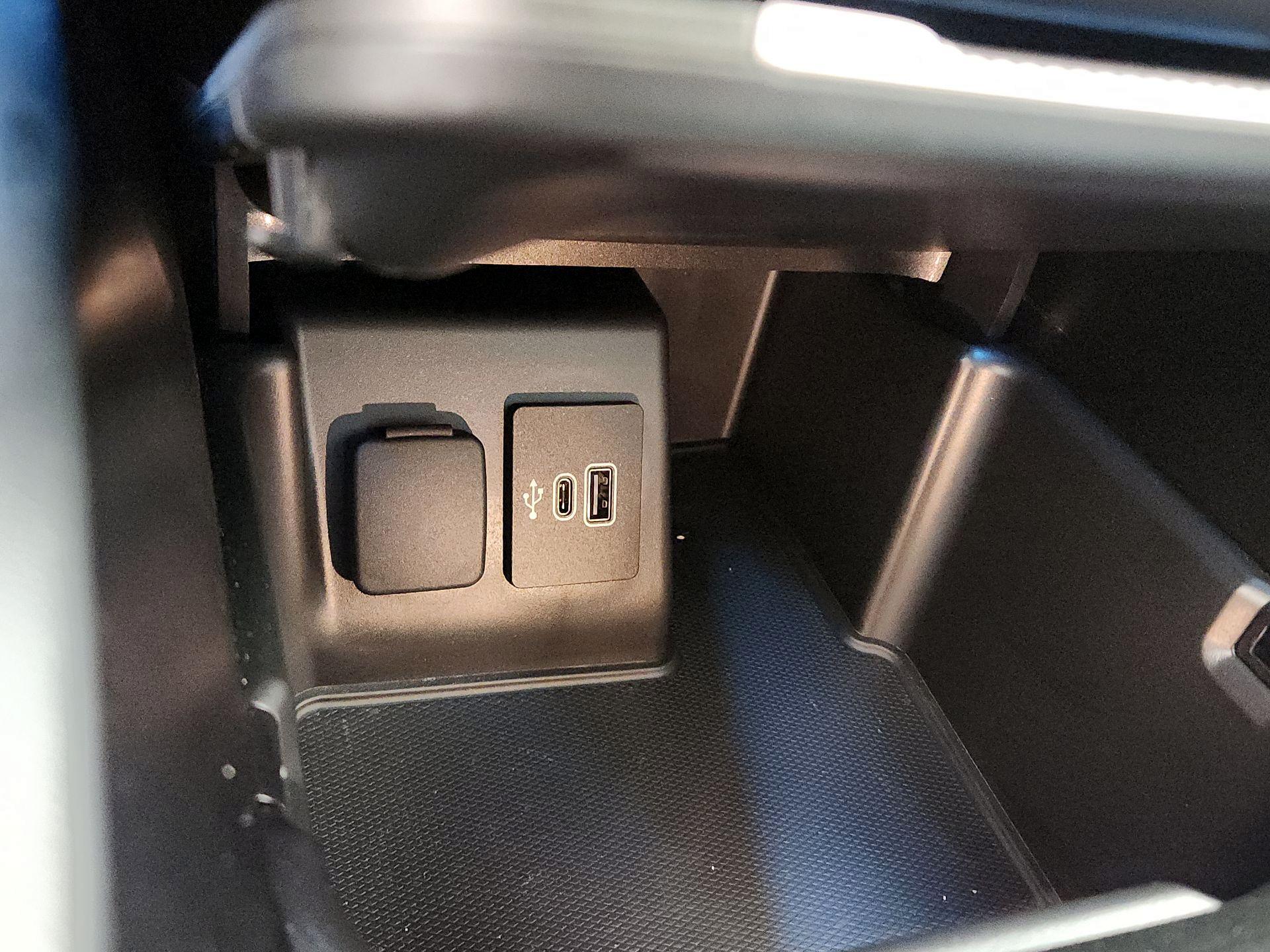 Thumbnail: 2025 Ford Explorer - 19