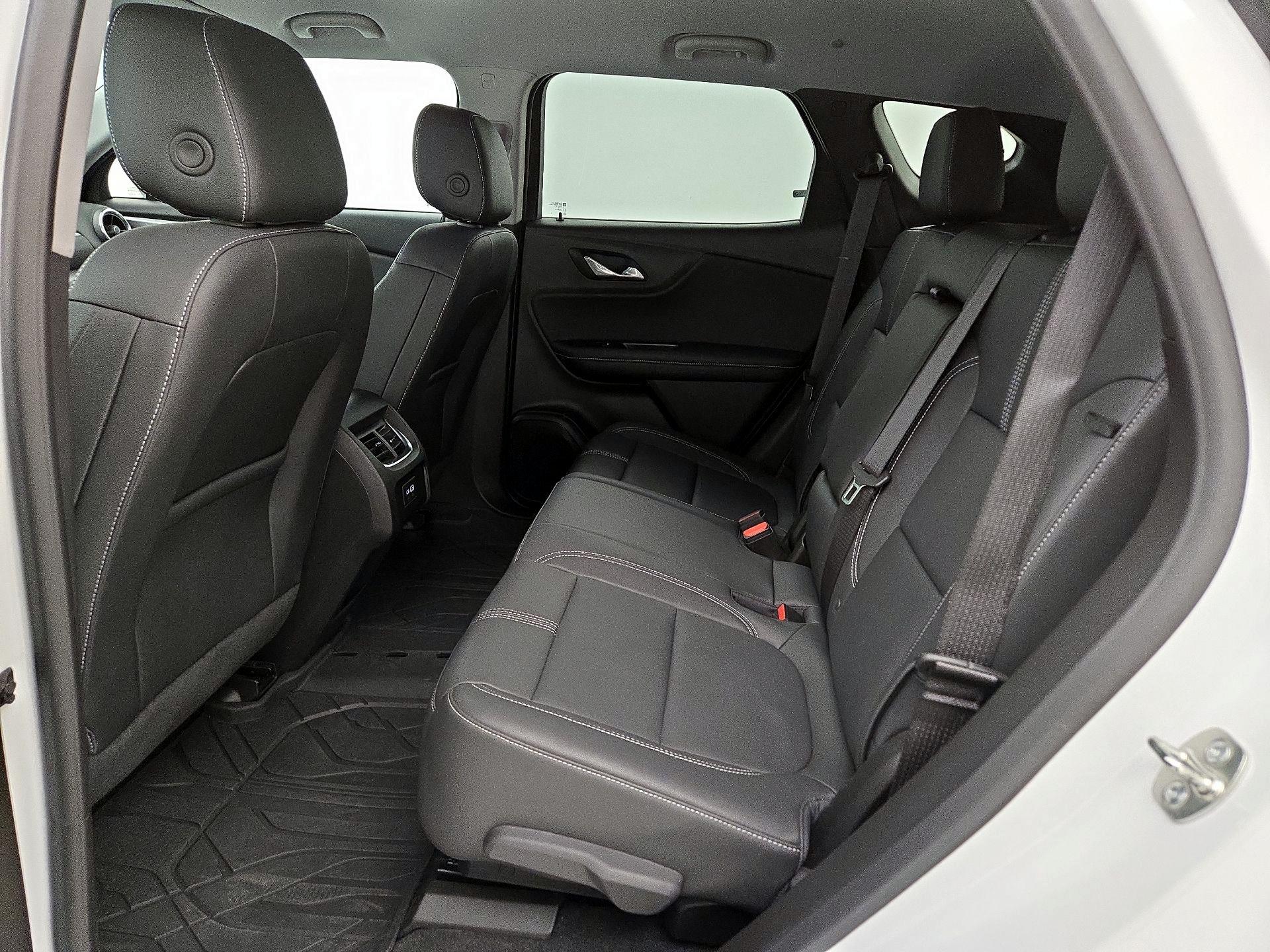 Thumbnail: 2024 Chevrolet Blazer - 19