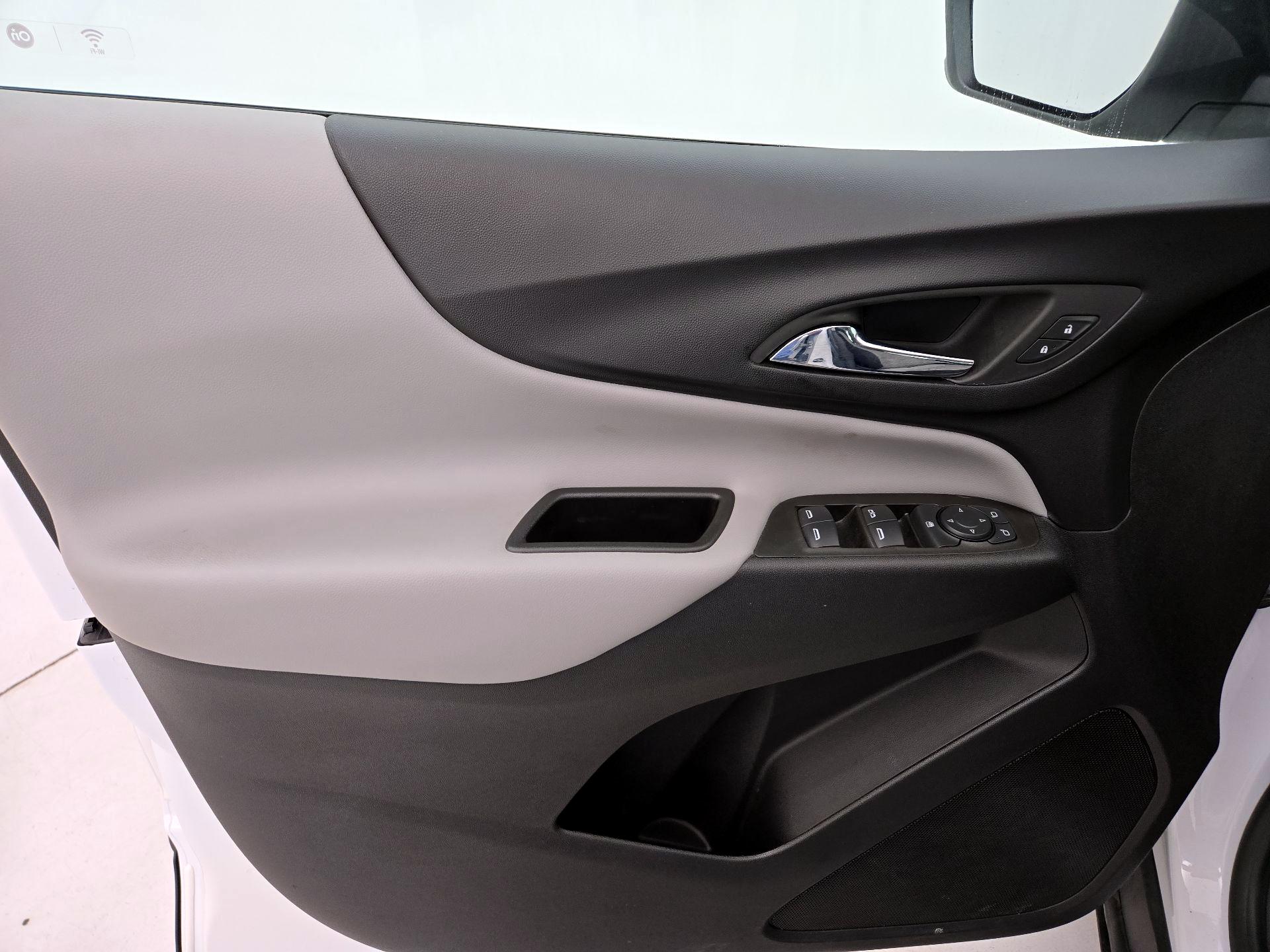 Thumbnail: 2022 Chevrolet Equinox - 12