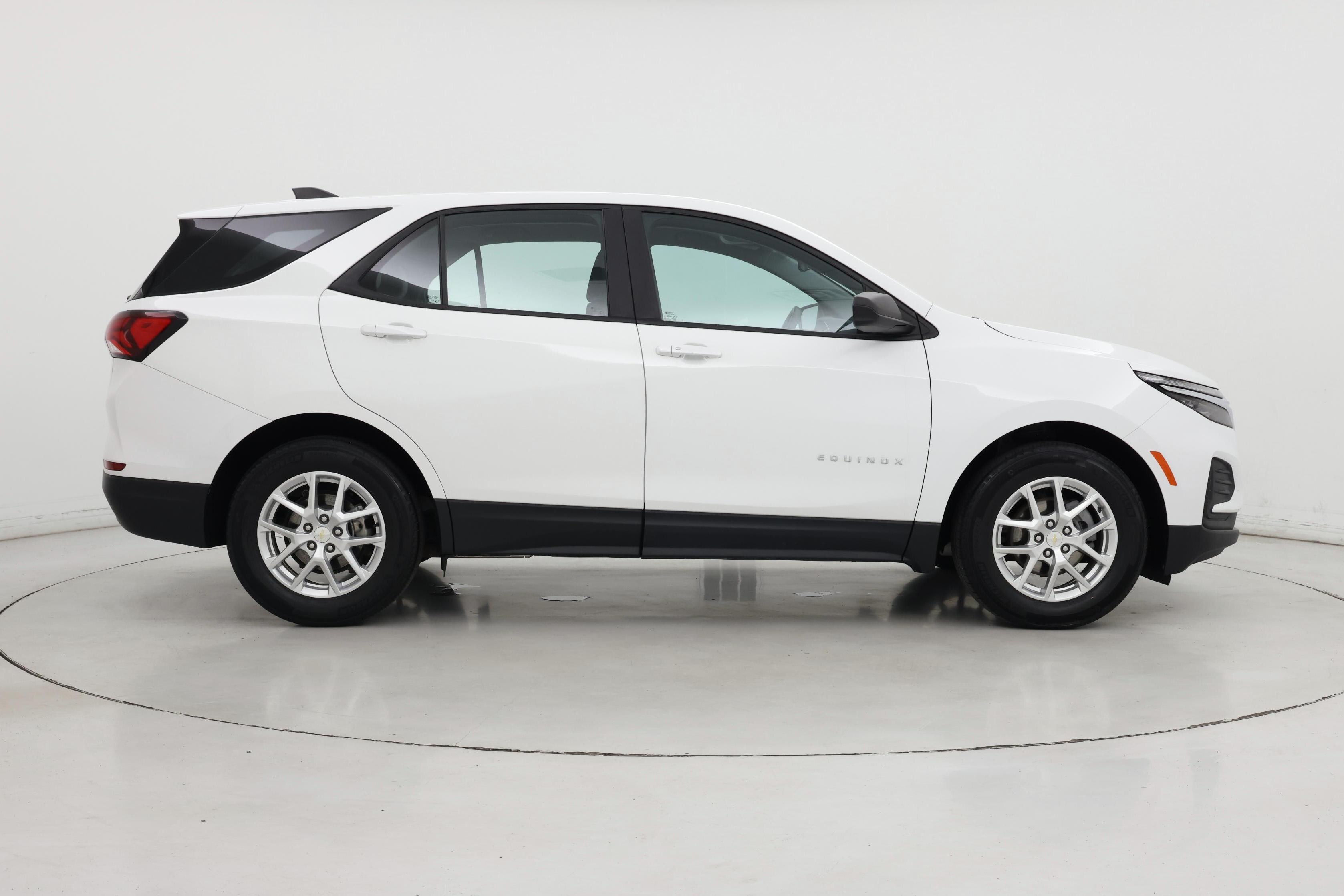 Thumbnail: 2022 Chevrolet Equinox - 7