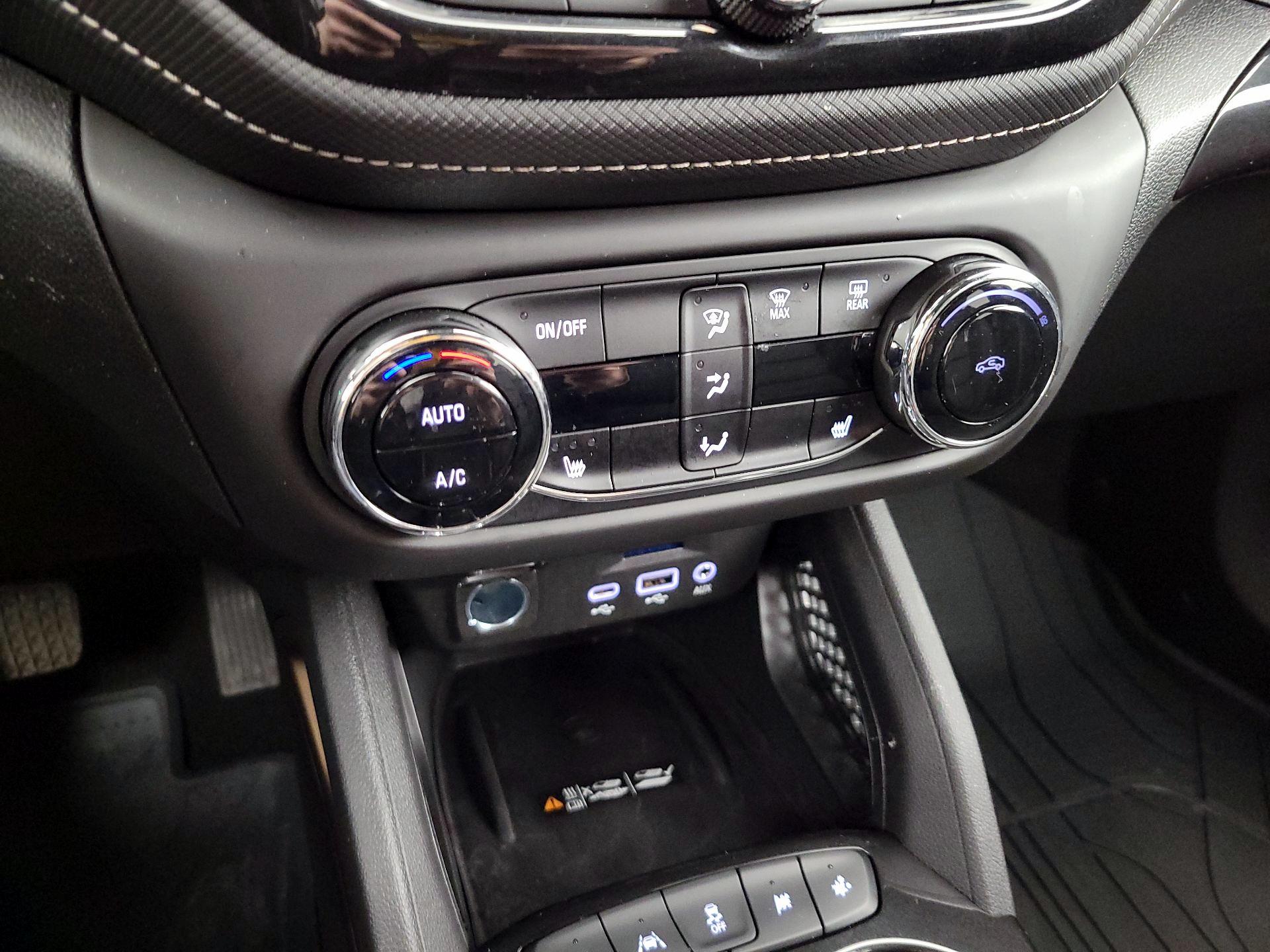 Thumbnail: 2023 Chevrolet TrailBlazer - 16