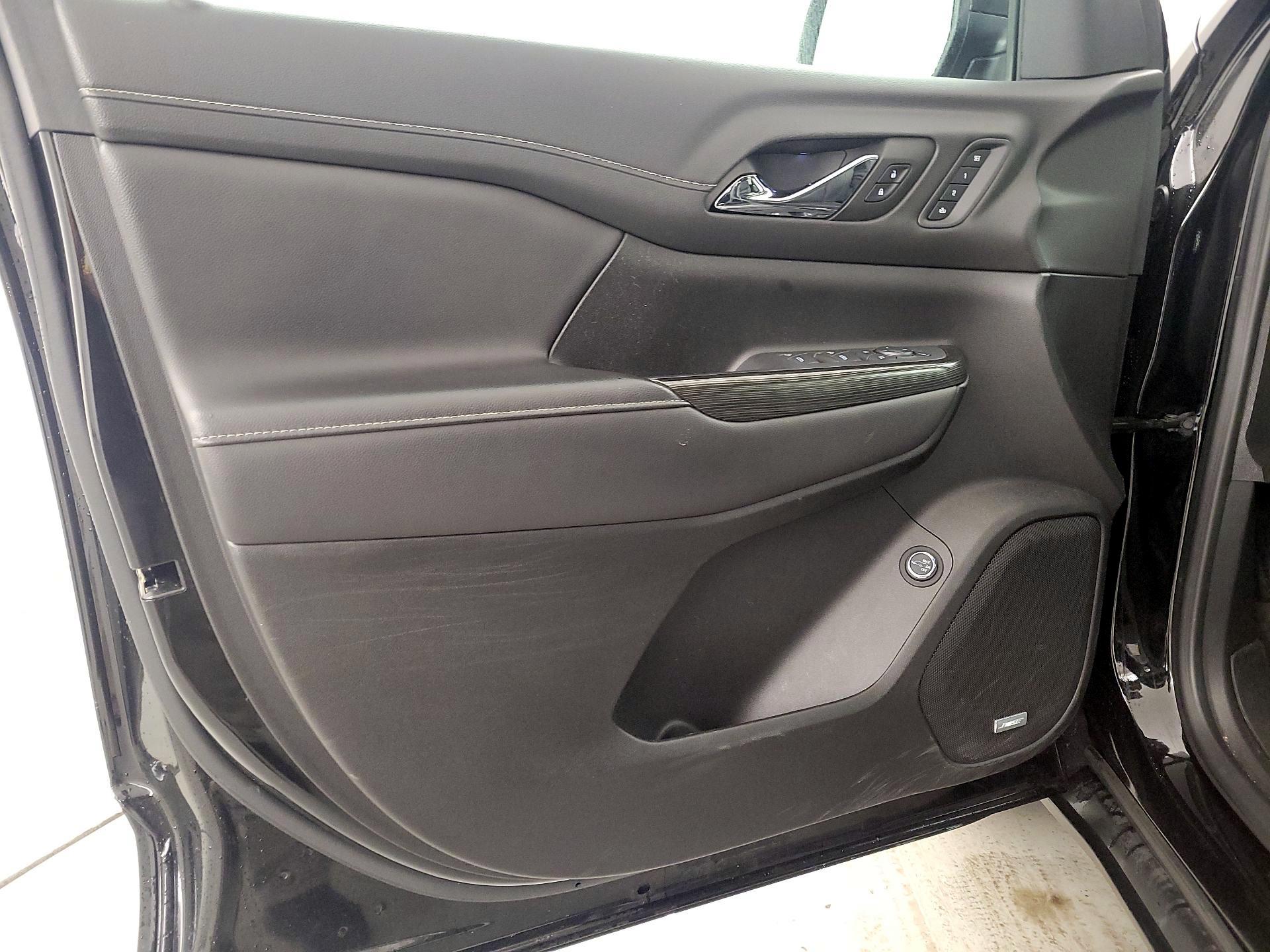 Thumbnail: 2023 GMC Acadia - 12