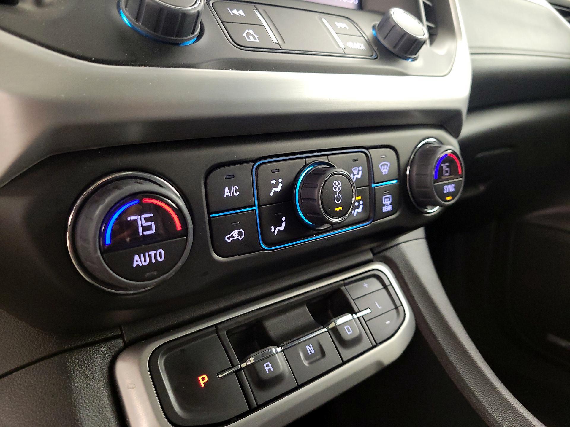 Thumbnail: 2023 GMC Acadia - 17