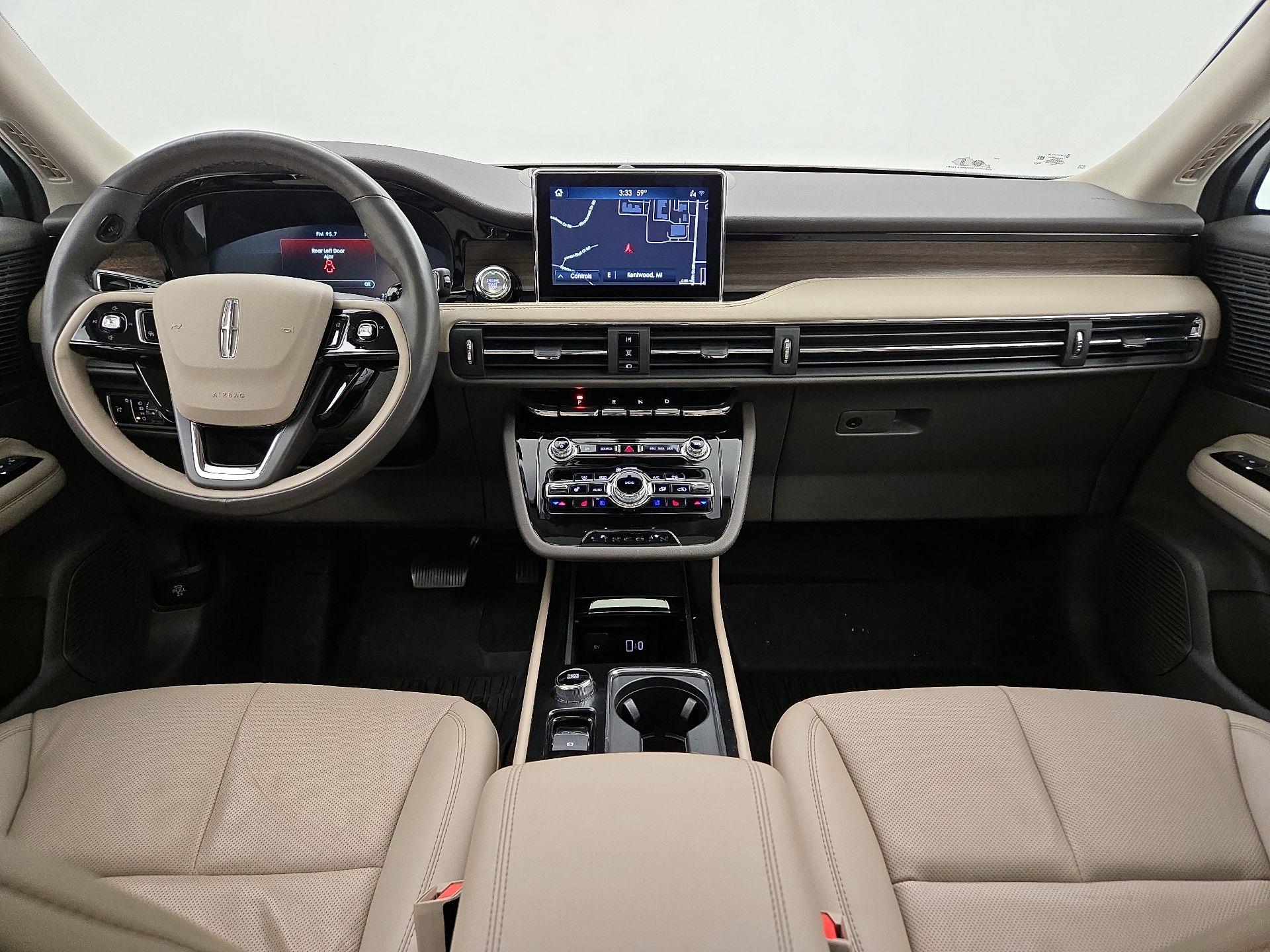 Thumbnail: 2022 Lincoln Corsair - 9