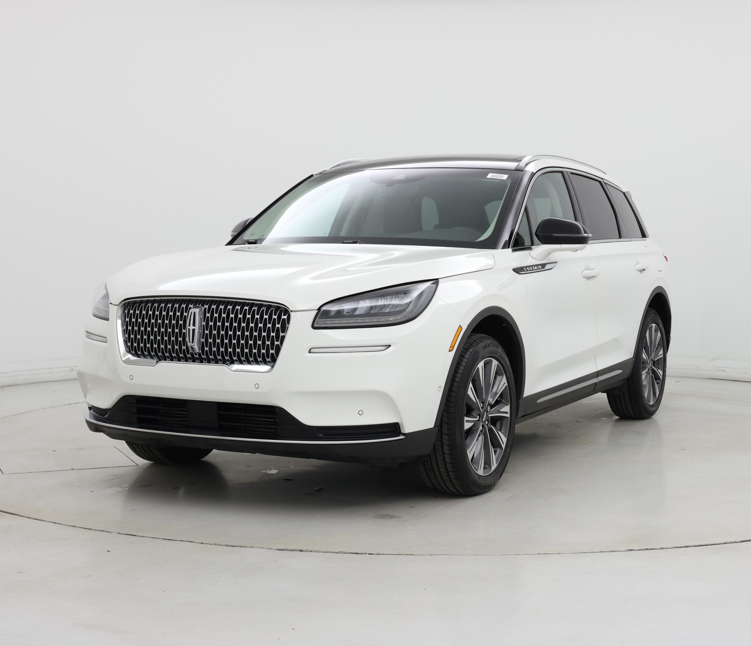 Thumbnail: 2022 Lincoln Corsair - 4