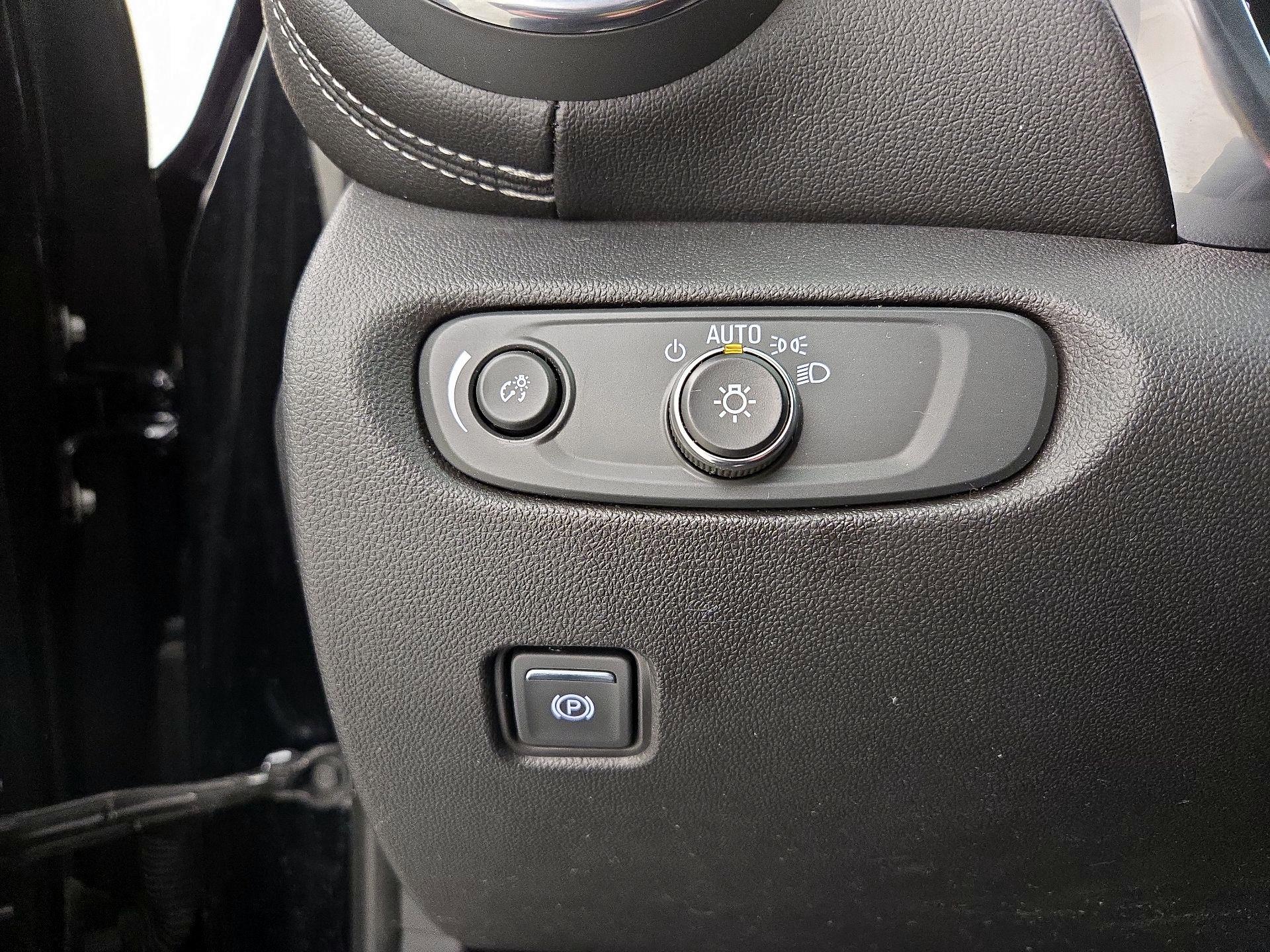 Thumbnail: 2023 Chevrolet Blazer - 13