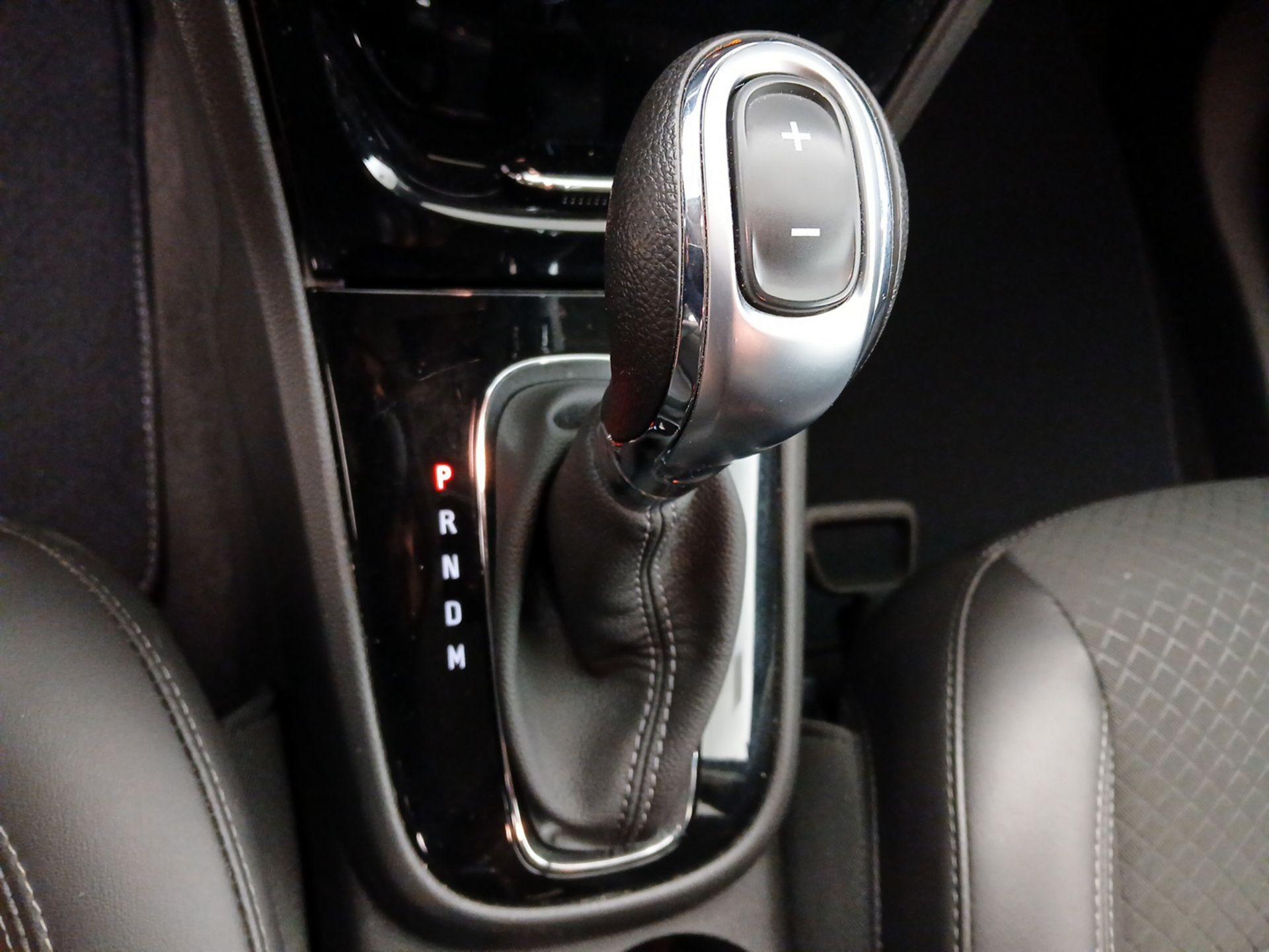 Thumbnail: 2022 Buick Encore - 17