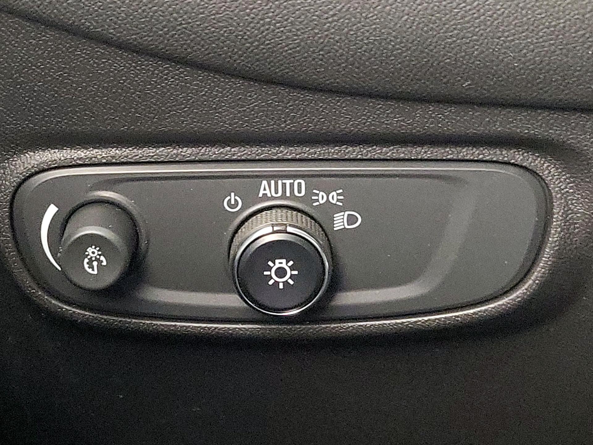 Thumbnail: 2022 Chevrolet Equinox - 13