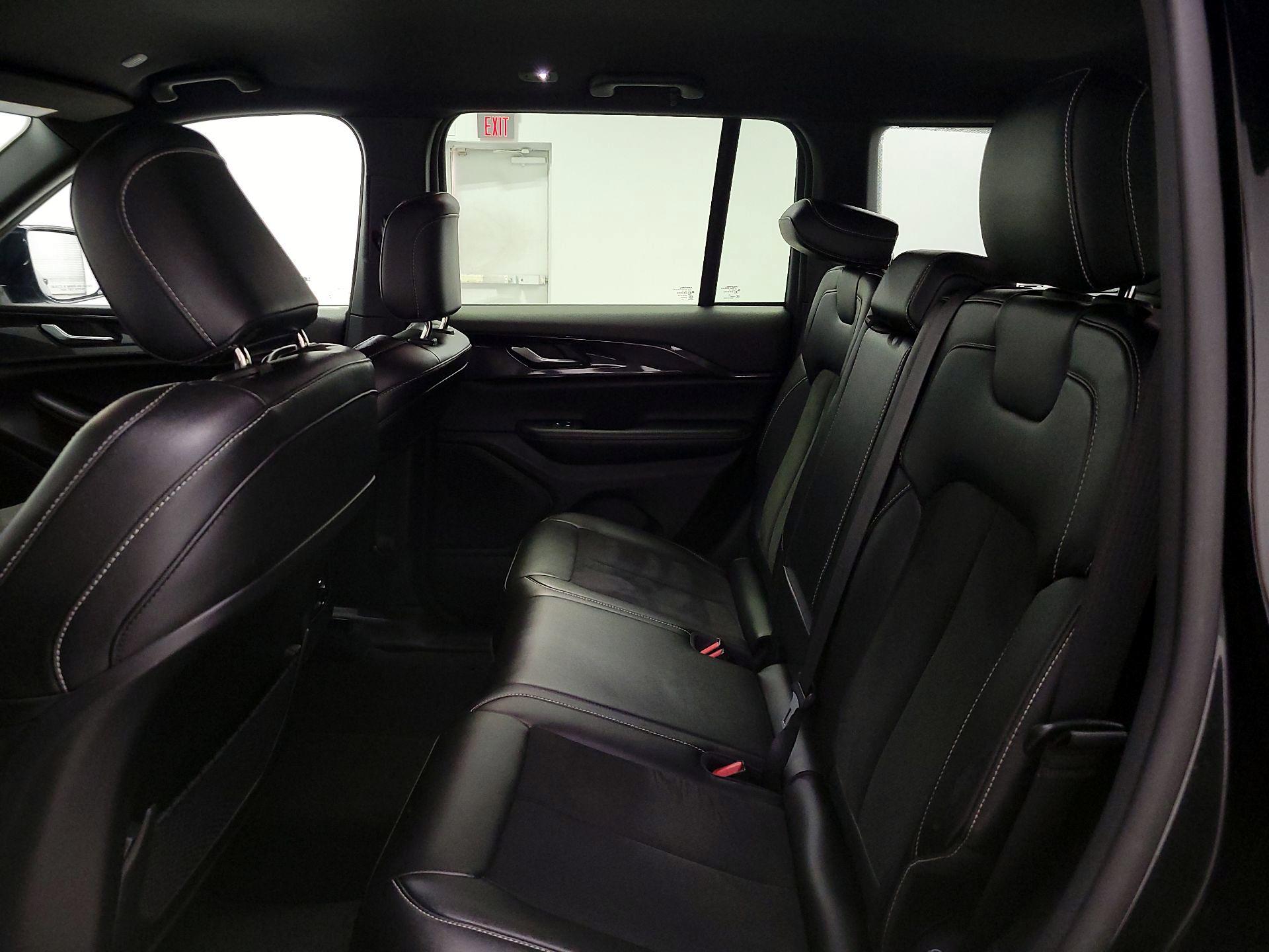 Thumbnail: 2023 Jeep Grand Cherokee - 19