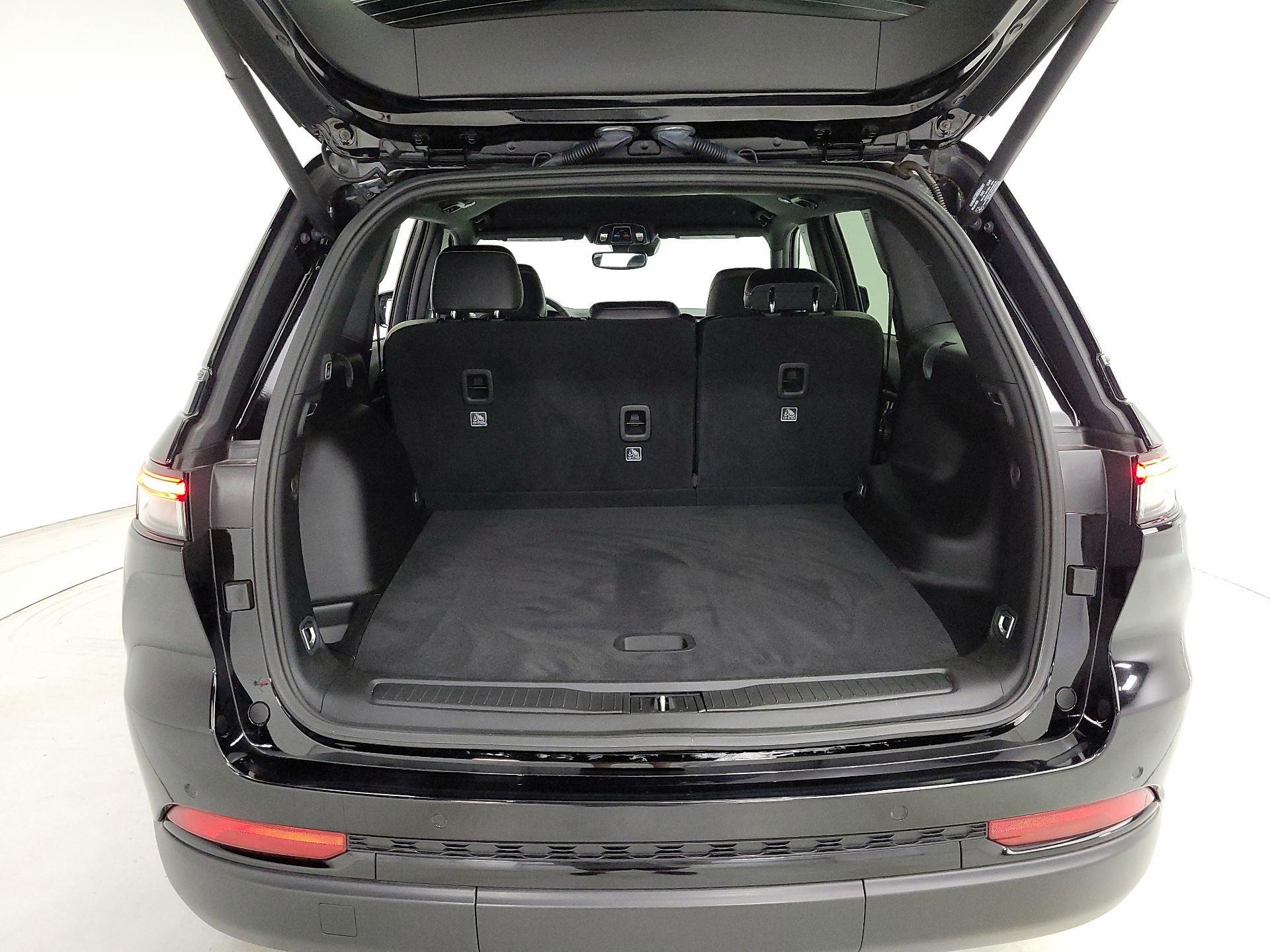 Thumbnail: 2023 Jeep Grand Cherokee - 20