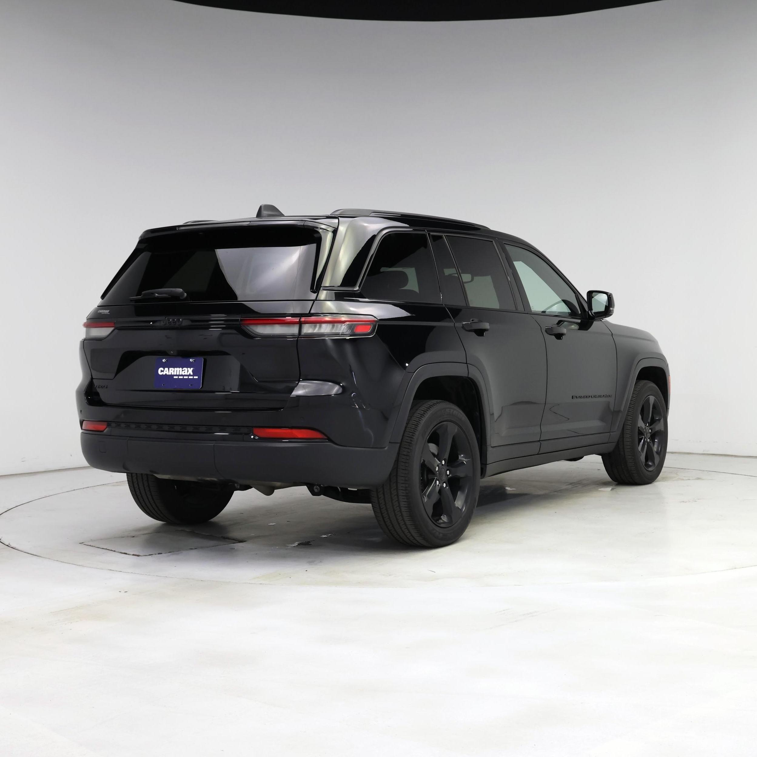 Thumbnail: 2023 Jeep Grand Cherokee - 8