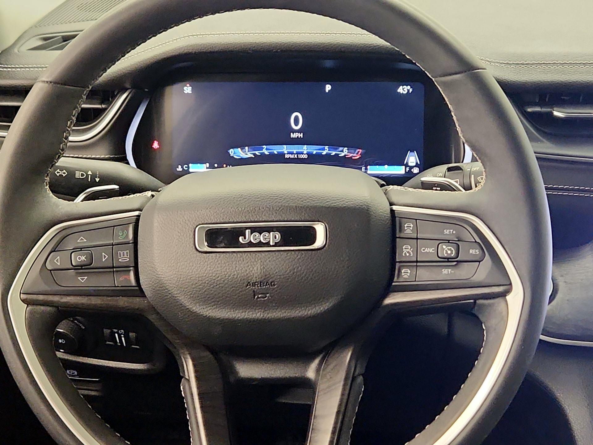 Thumbnail: 2023 Jeep Grand Cherokee - 10