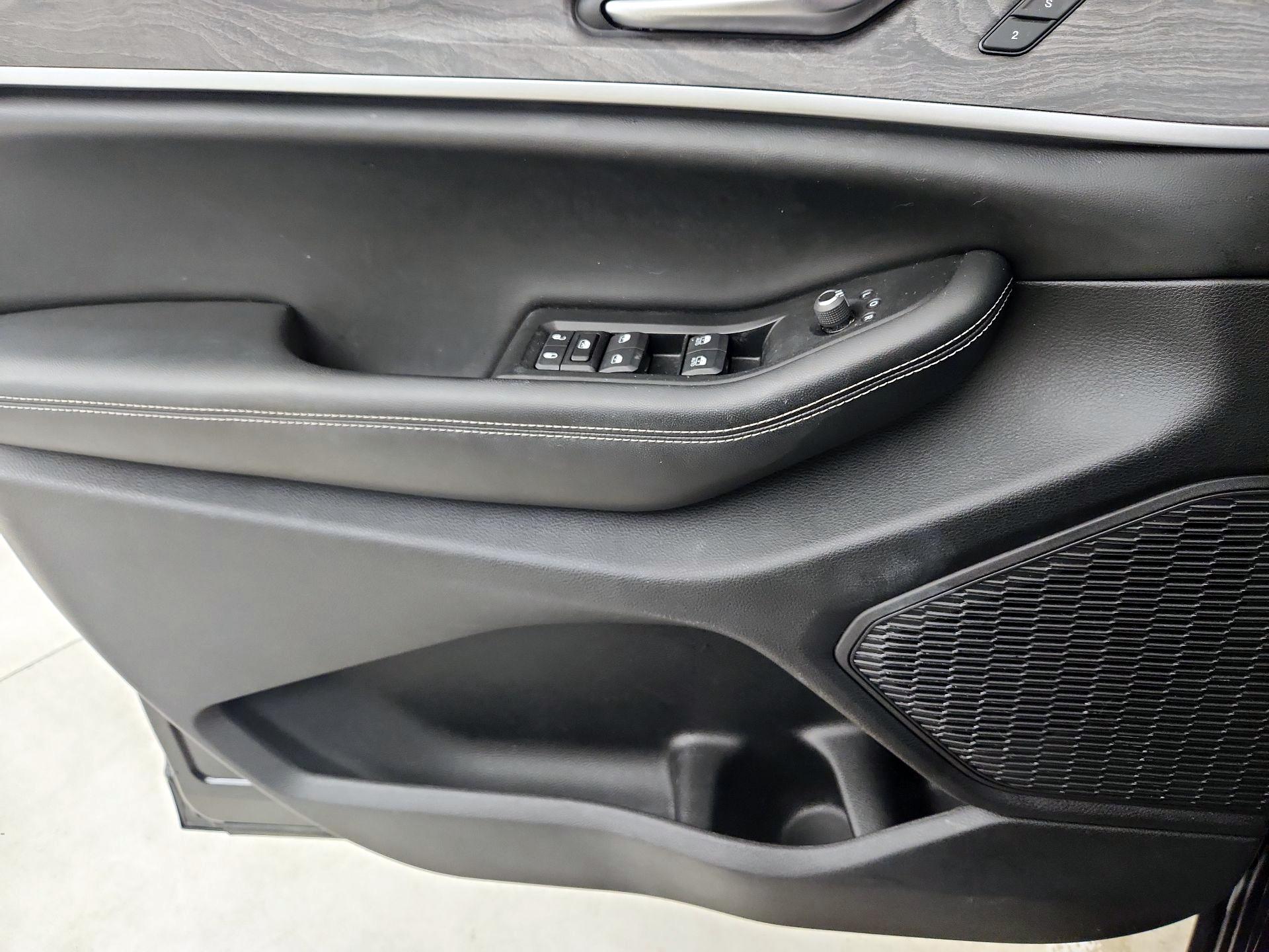 Thumbnail: 2023 Jeep Grand Cherokee - 12