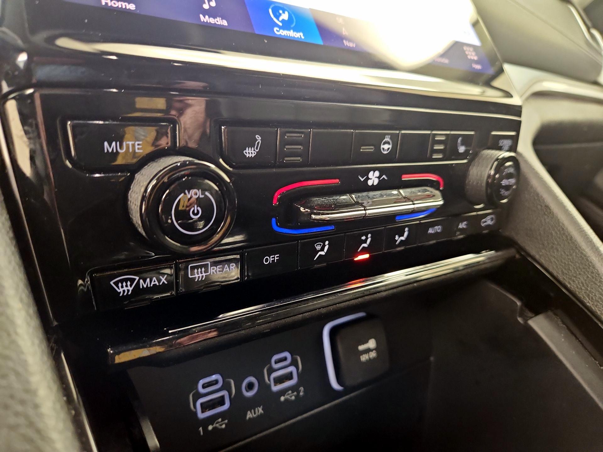 Thumbnail: 2023 Jeep Grand Cherokee - 17