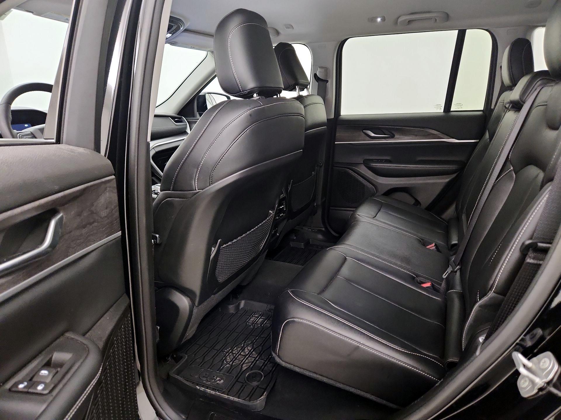 Thumbnail: 2023 Jeep Grand Cherokee - 20