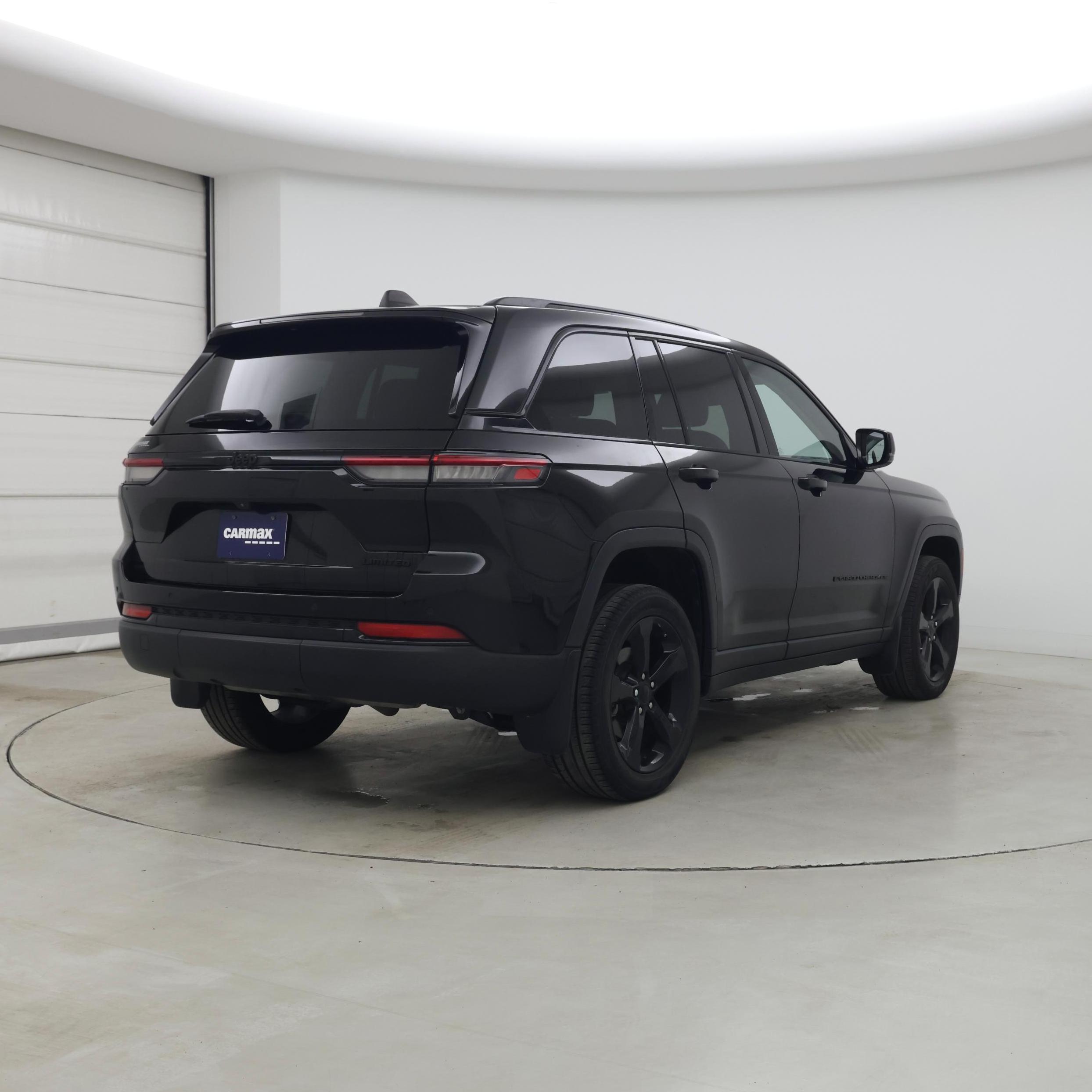 Thumbnail: 2023 Jeep Grand Cherokee - 8