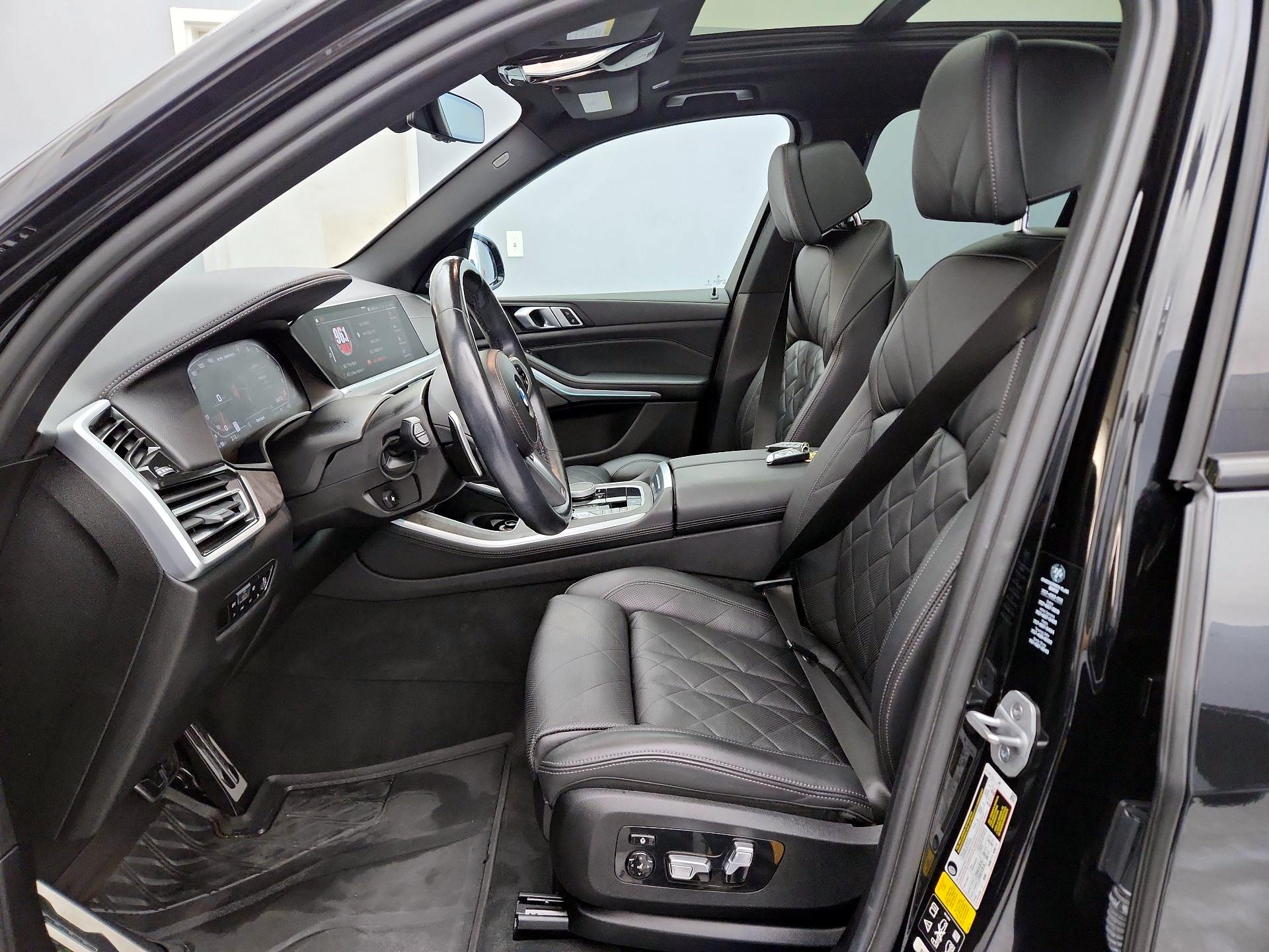 Thumbnail: 2023 BMW X5 - 11