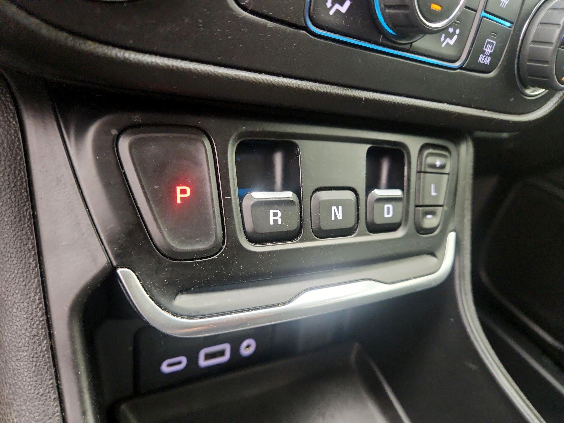 Thumbnail: 2021 GMC Terrain - 17