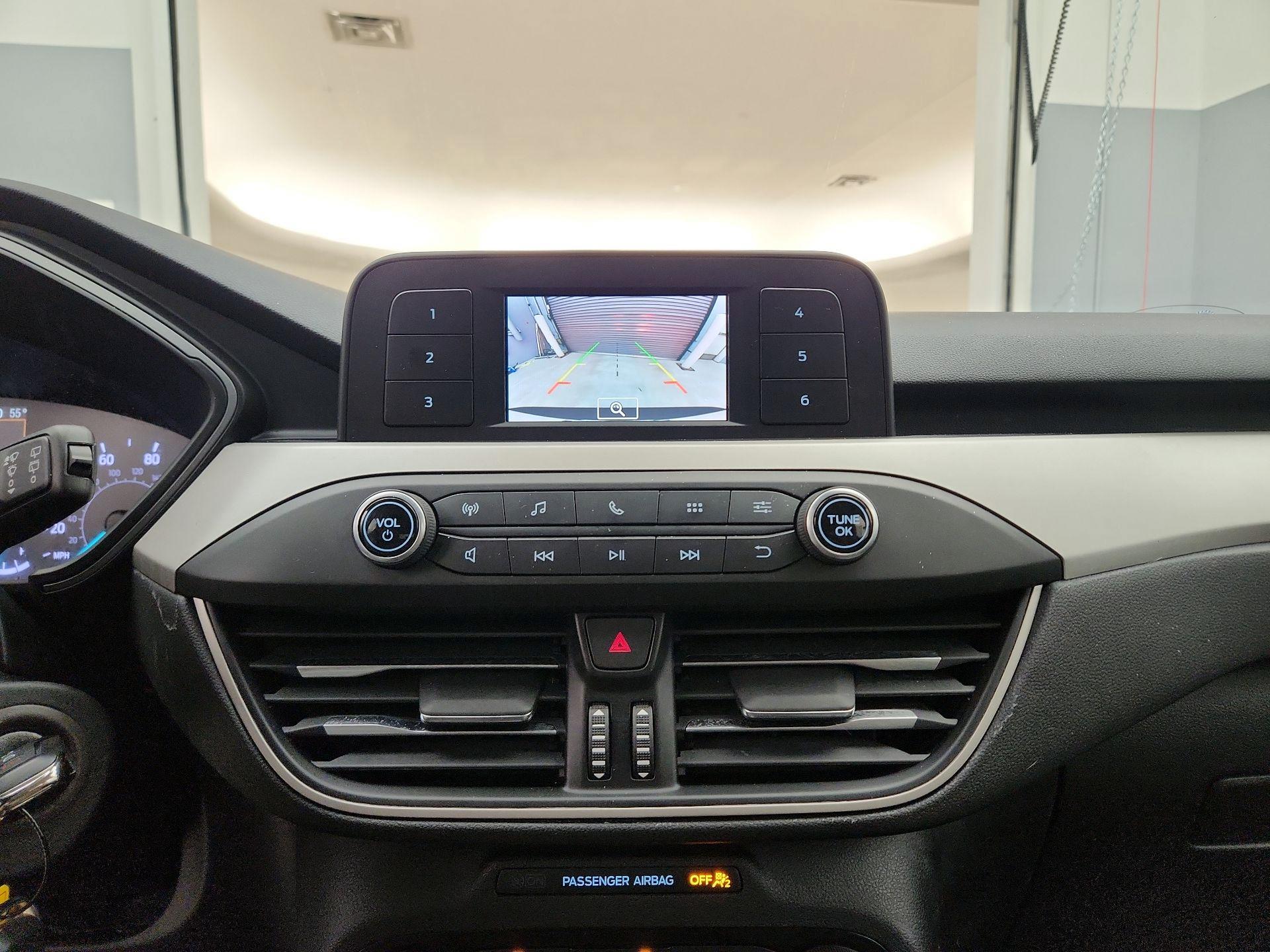 Thumbnail: 2021 Ford Escape - 14