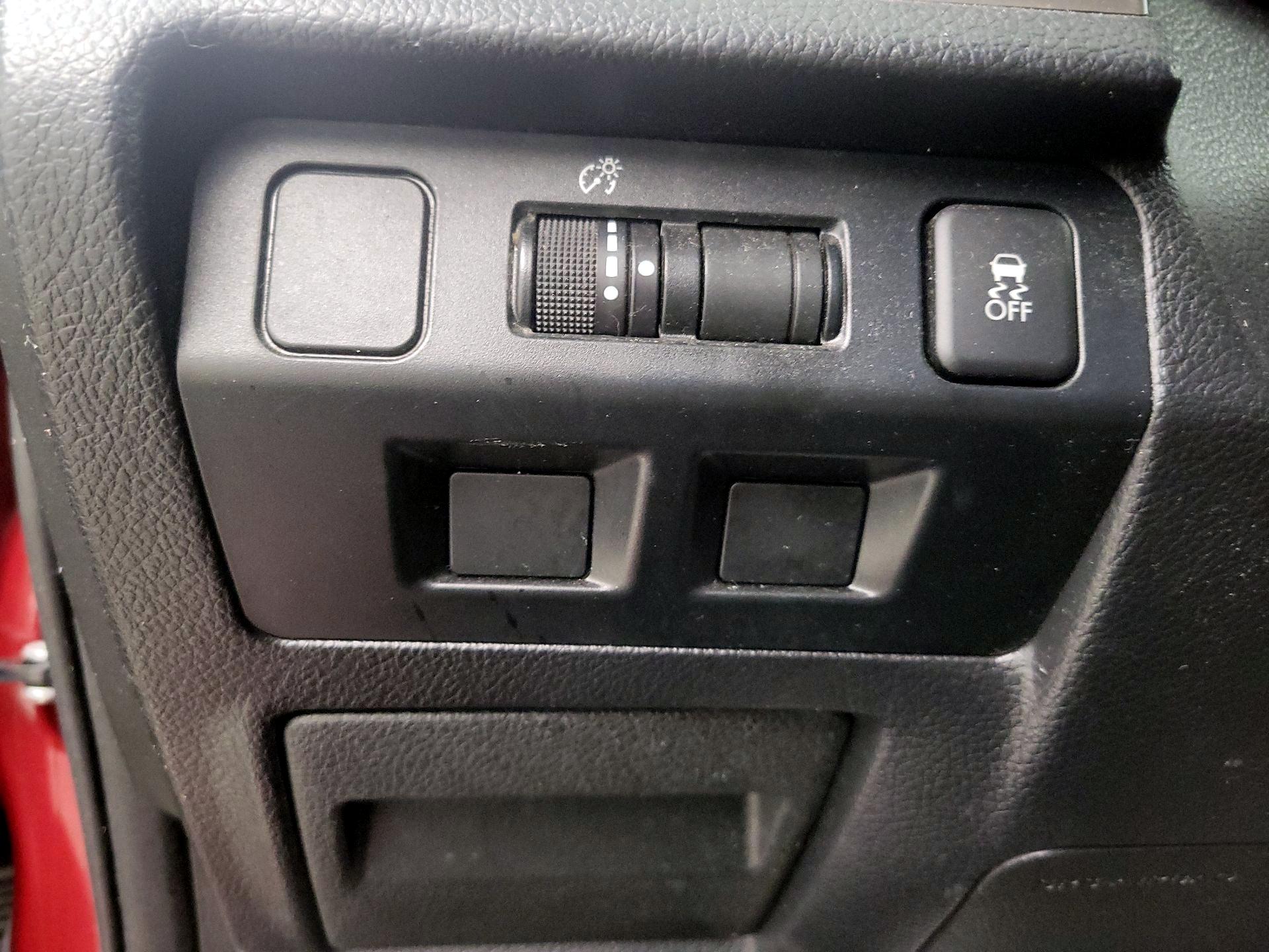 Thumbnail: 2017 Subaru Crosstrek - 13