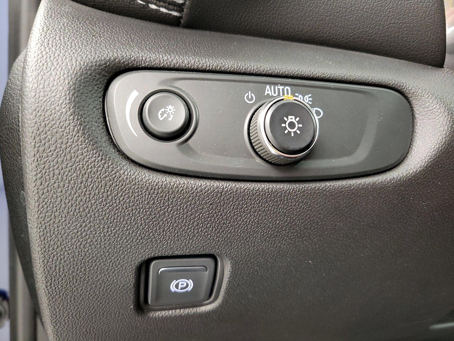 Thumbnail: 2023 Chevrolet Blazer - 13