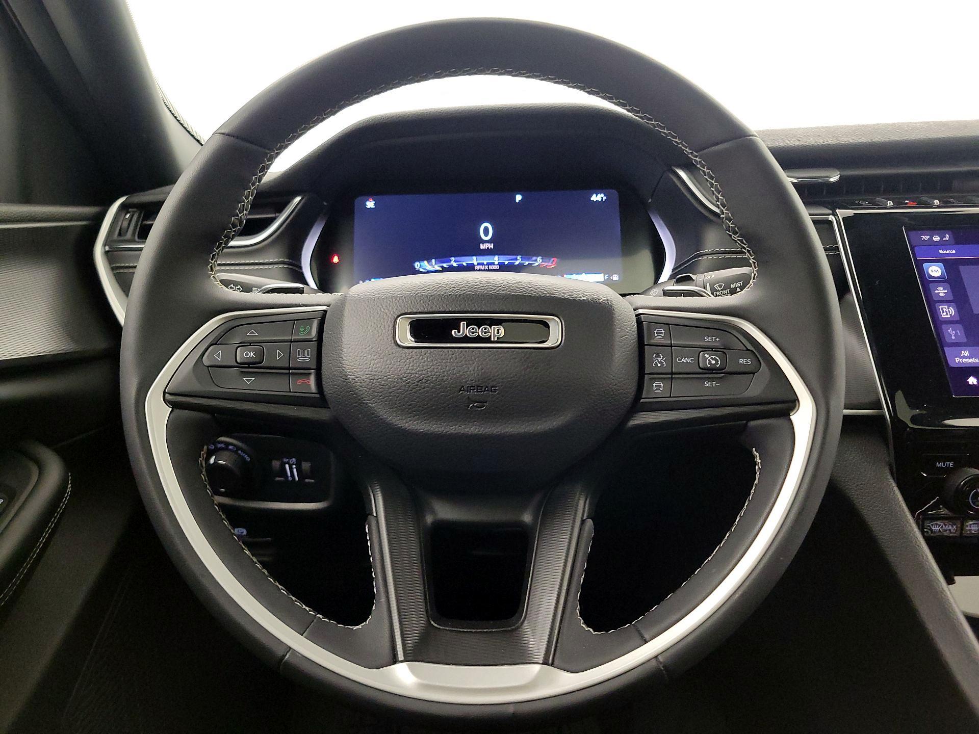 Thumbnail: 2023 Jeep Grand Cherokee L - 10