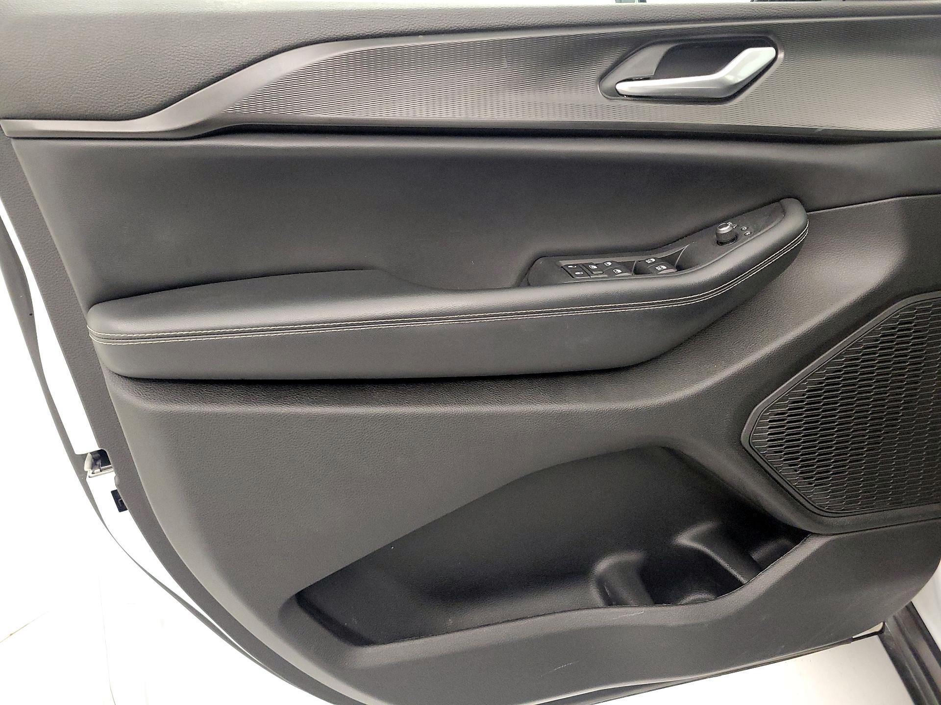 Thumbnail: 2023 Jeep Grand Cherokee L - 12