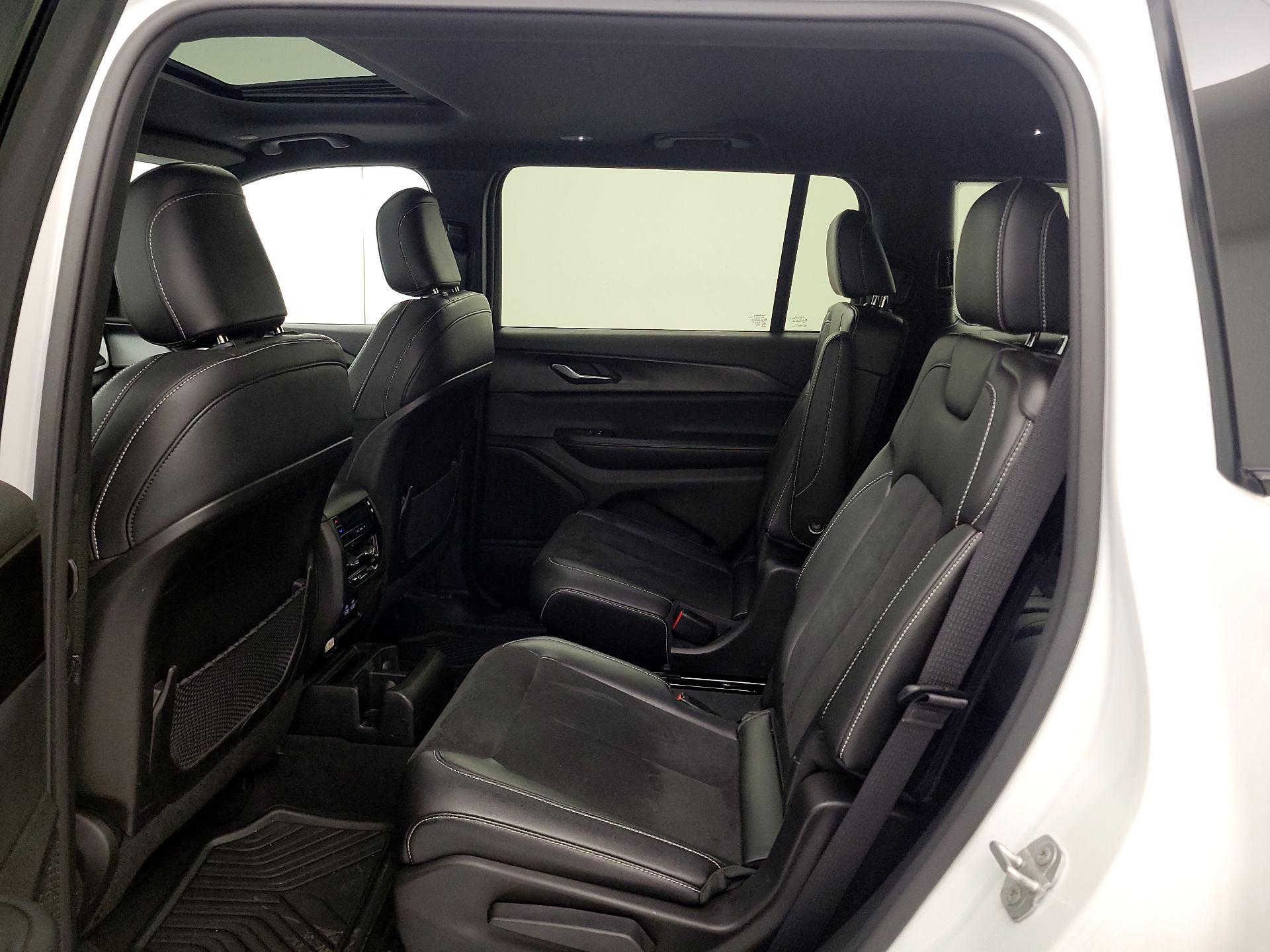 Thumbnail: 2023 Jeep Grand Cherokee L - 20