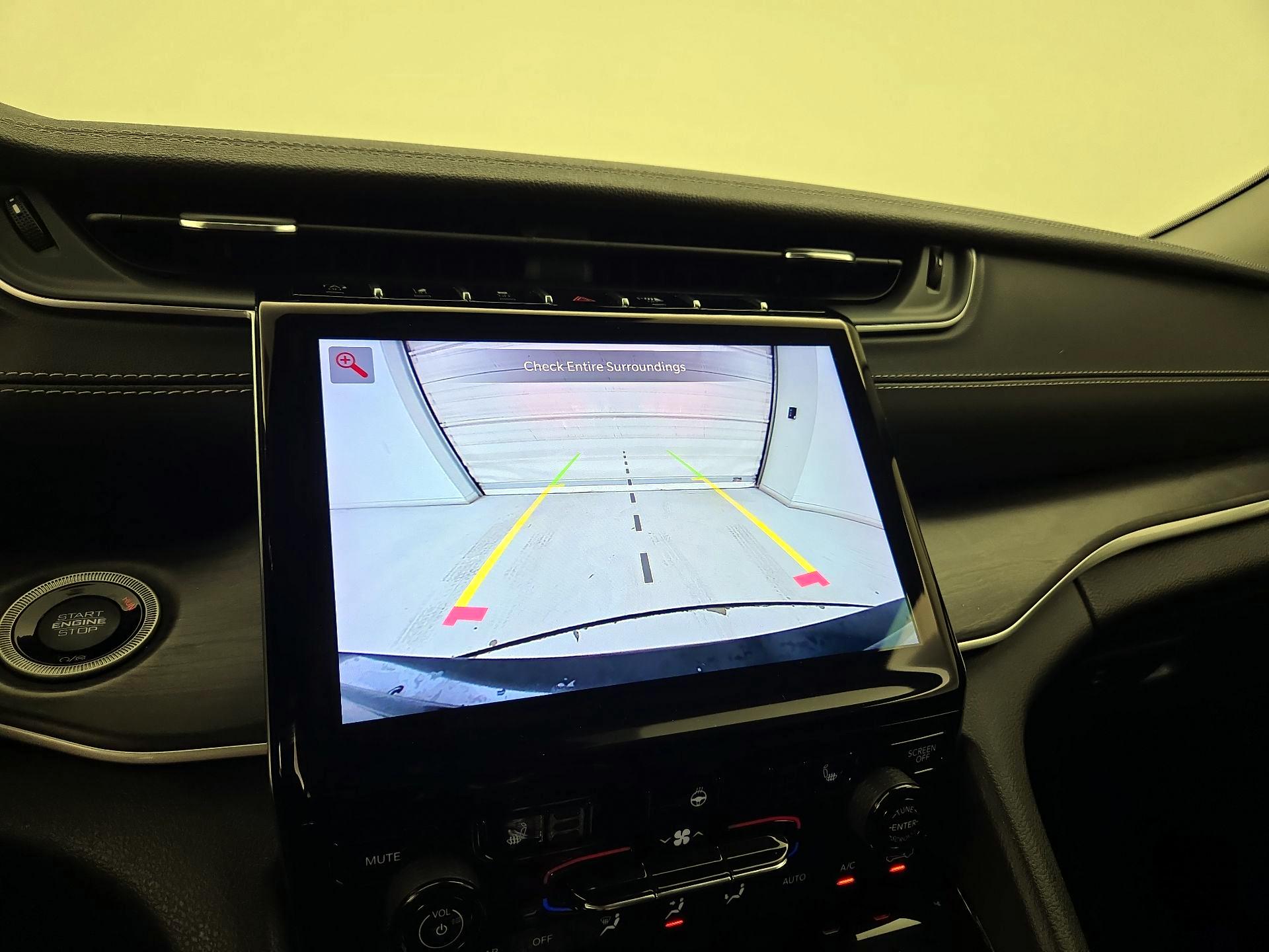 Thumbnail: 2023 Jeep Grand Cherokee L - 15