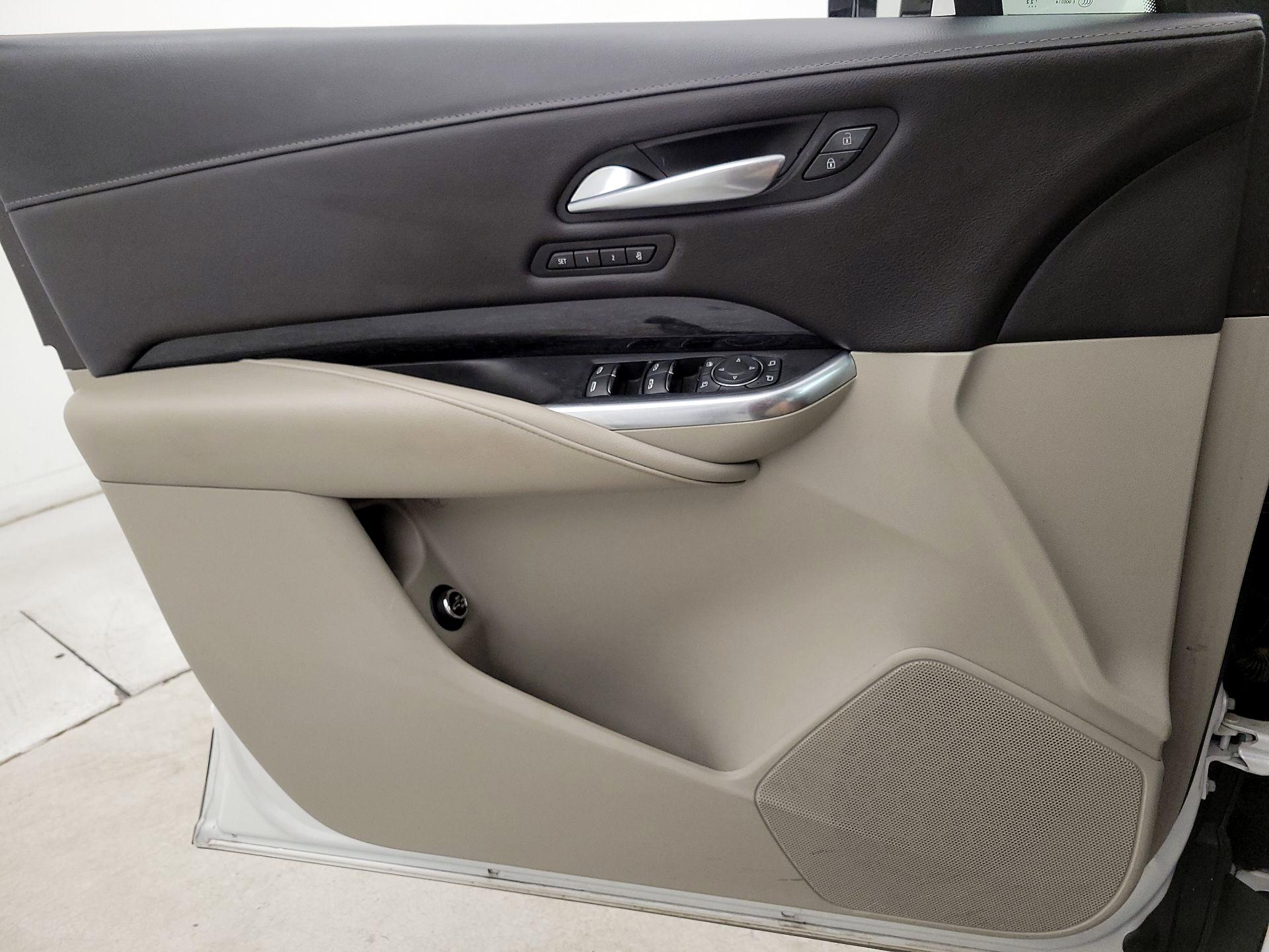 Thumbnail: 2023 Cadillac XT4 - 12