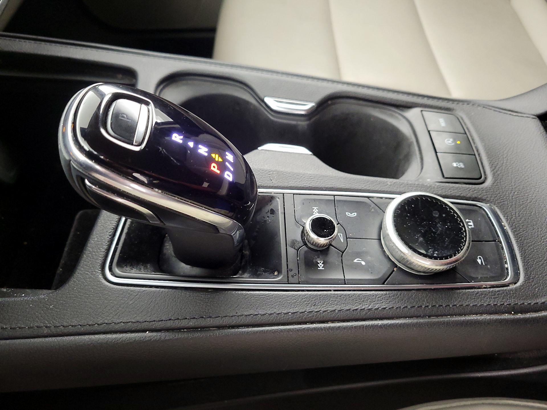 Thumbnail: 2023 Cadillac XT4 - 17