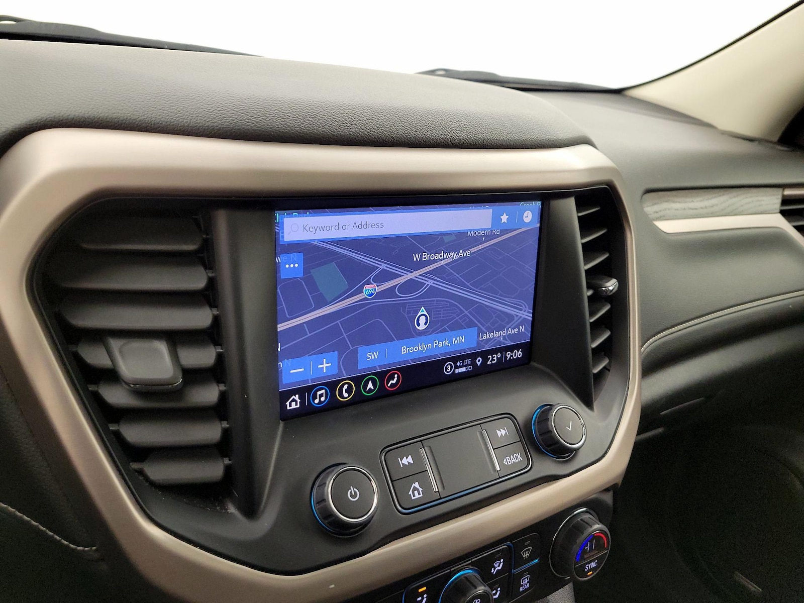 2023 GMC Acadia Denali - Photo 15