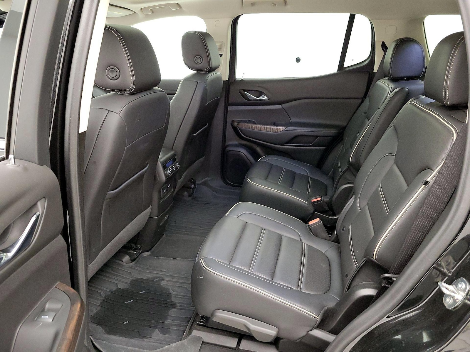 2023 GMC Acadia Denali - Photo 22