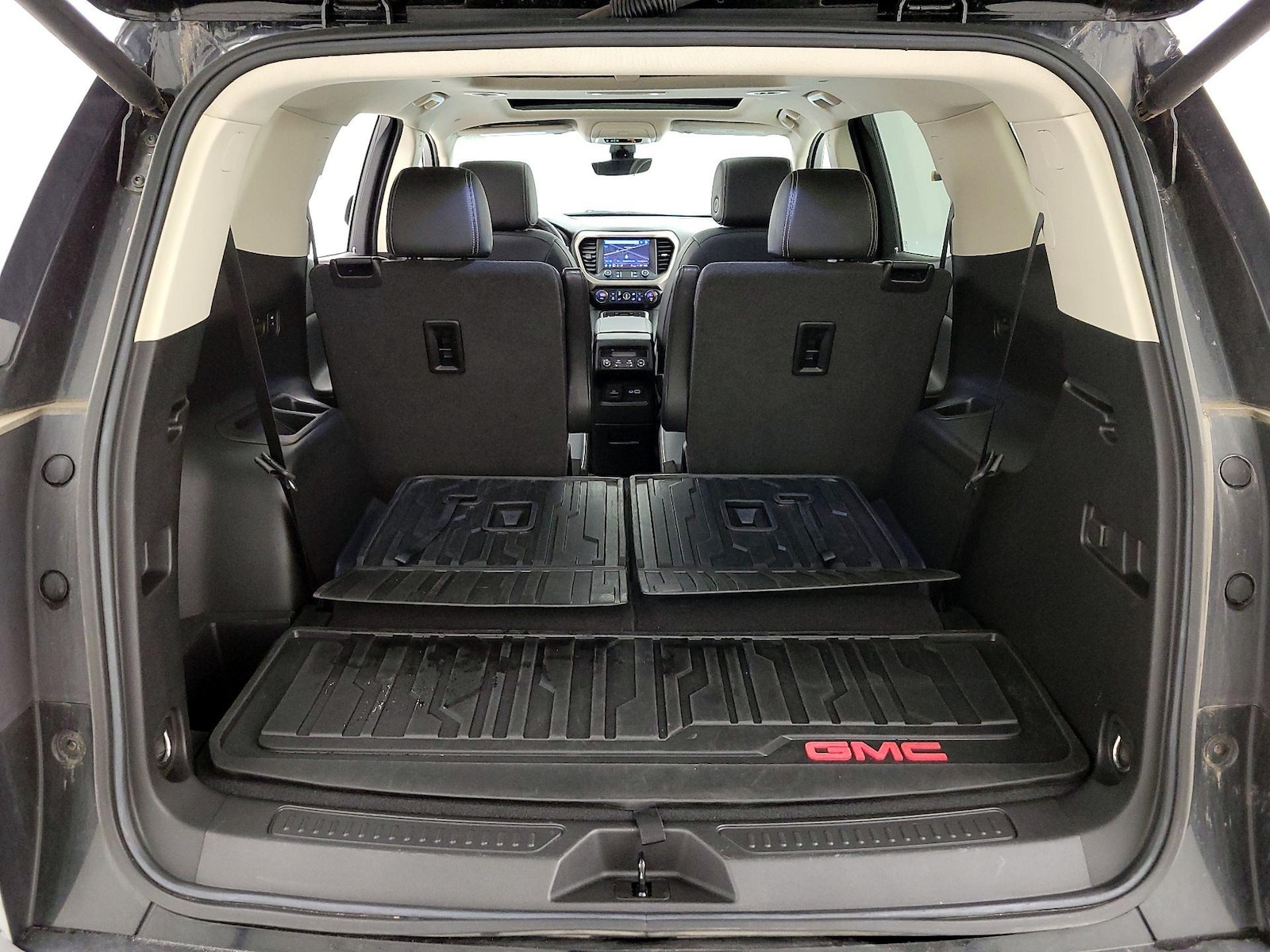 2023 GMC Acadia Denali - Photo 25