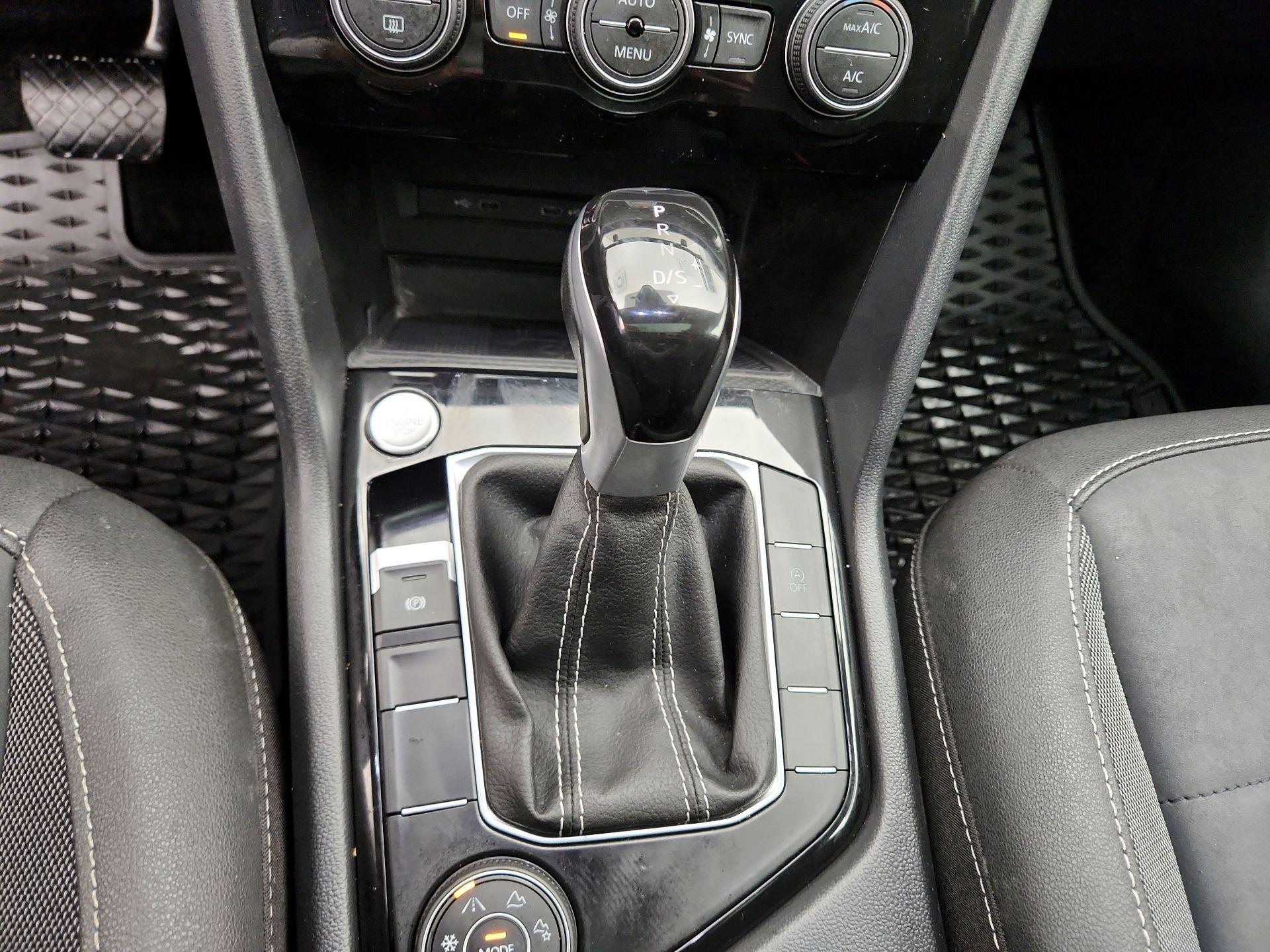 Thumbnail: 2024 Volkswagen Taos - 17