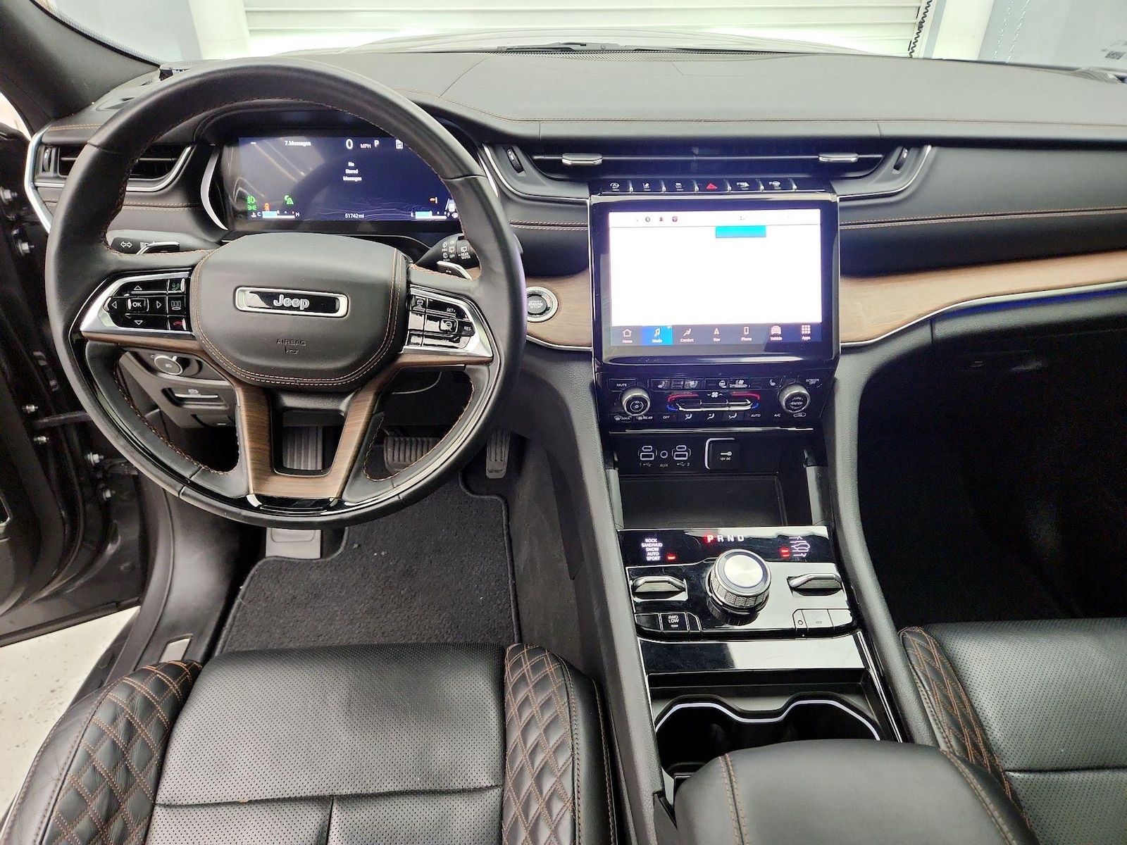 2023 Jeep Grand Cherokee Summit - Photo 10