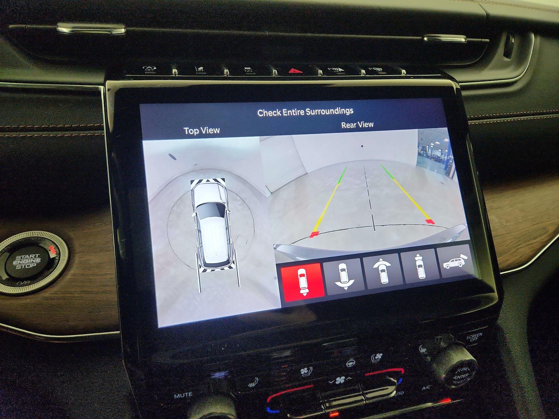 Thumbnail: 2023 Jeep Grand Cherokee - 15